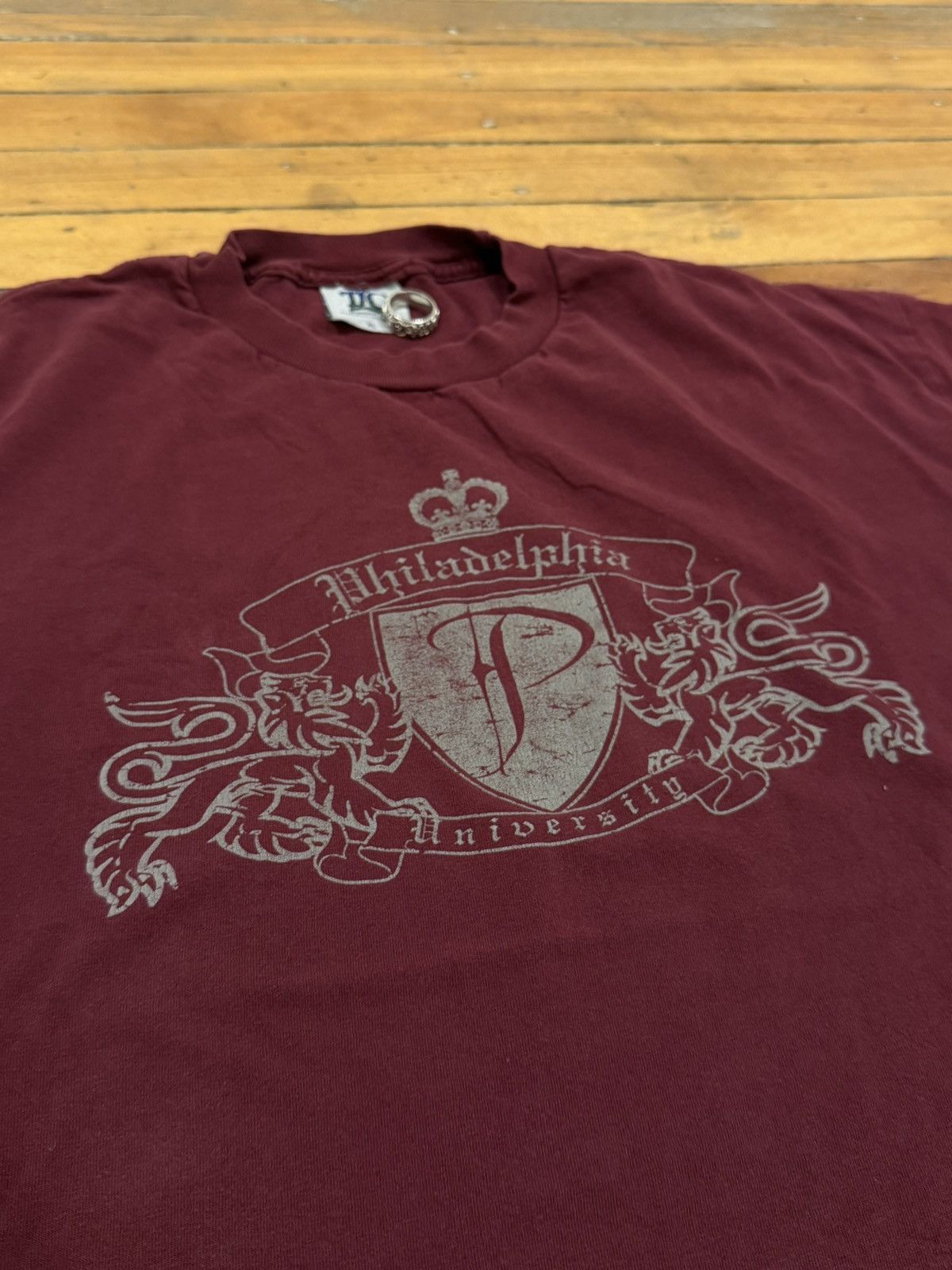 Vintage Vintage Collegiate Philadelphia University Red Tee Size US XL / EU 56 / 4 - 1 Thumbnail
