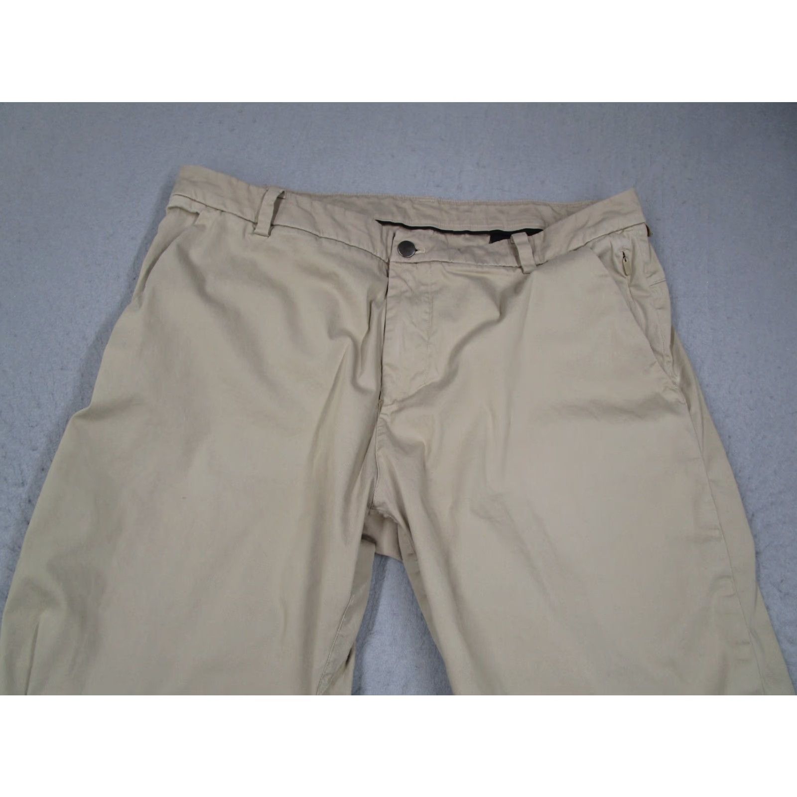 Lululemon Lululemon Pants Mens 36 Beige Commission Chino Flat Front Casual Travel 36x29 Slim Straight Logo Pockets Zip Regular Size Type: Pants Size US 36 / EU 52 - 2 Thumbnail