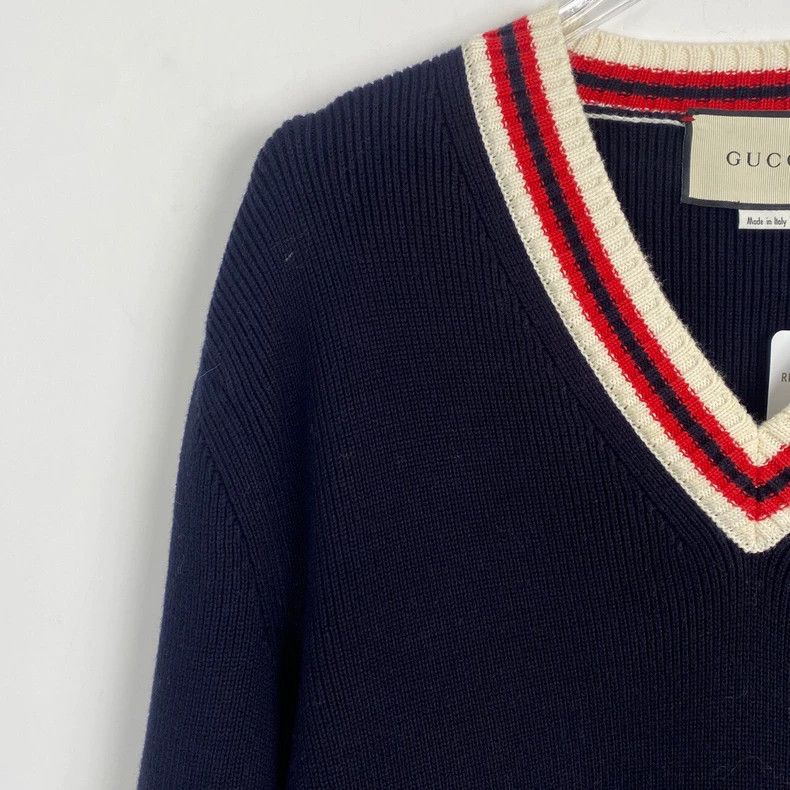 Gucci Gucci Badge embroidery dark blue V-neck knitted sweater 250 Size US S / EU 44-46 / 1 - 3 Thumbnail