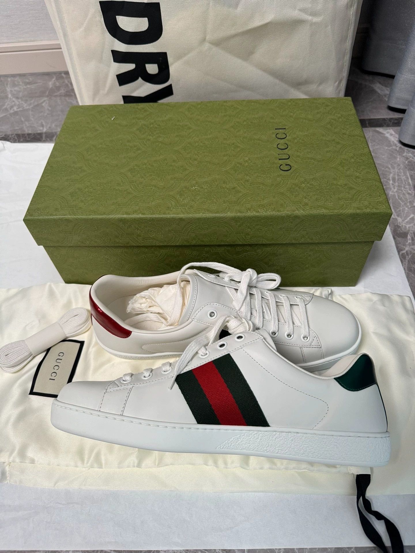 Gucci Gucci ACE white star low-top sneakers 42 Size US 9 / EU 42 - 8 Thumbnail