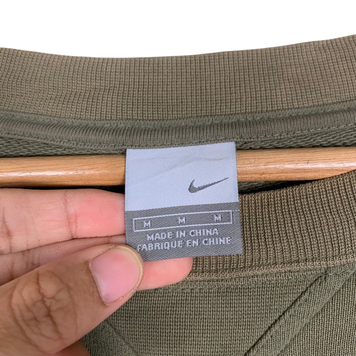Nike NIKE Embroidery Small Swoosh Logo Green Sweatshirt #1464-C66 Size US M / EU 48-50 / 2 - 10 Thumbnail