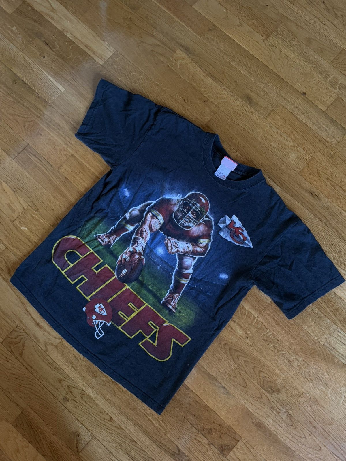 NFL × Vintage Vintage Kansas City Chiefs NFL Graphic Tee Size L Size US M / EU 48-50 / 2 - 2 Thumbnail
