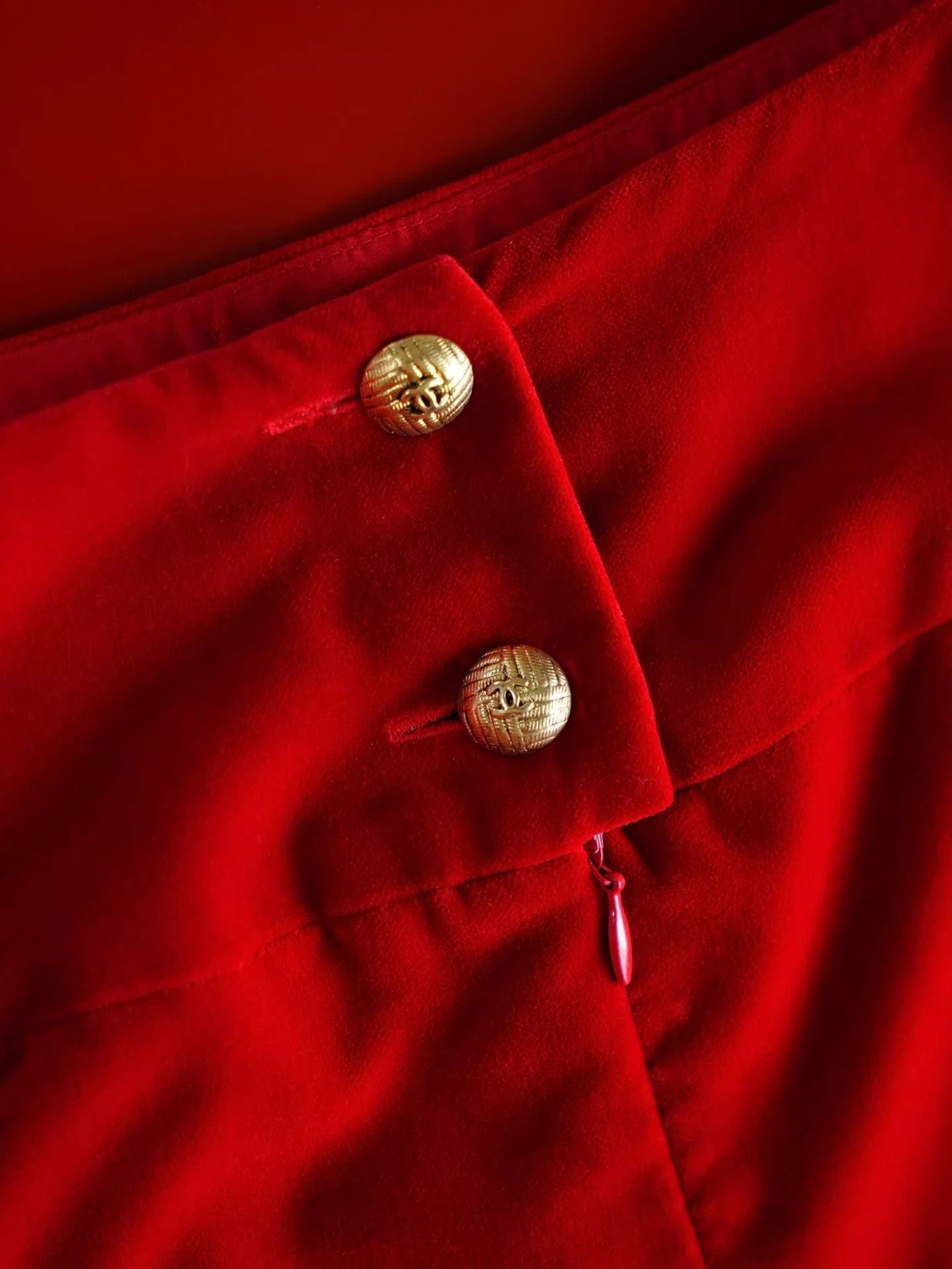 Chanel Chanel 1991 FW Dark Red Velvet Chain Gold-Tone Skirt S-M Size 26" / US 2 / IT 38 - 6 Thumbnail