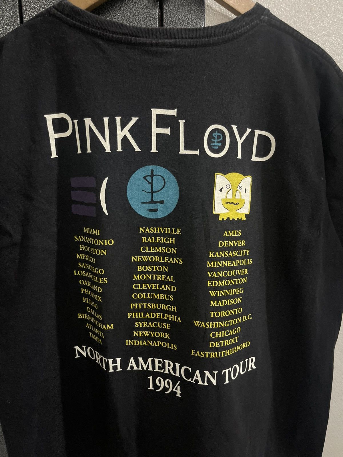 Pink Floyd Vintage PinkFloyd North American Tour 1994 Tshirt Size US L / EU 52-54 / 3 - 8 Thumbnail