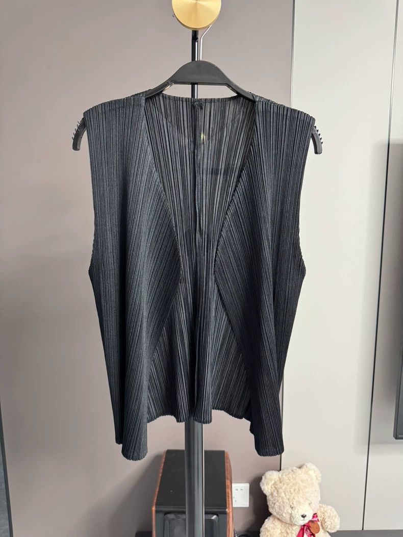 Issey Miyake Issey Miyake size:3 Black vintage pleated waistcoat Size S / US 4 / IT 40 - 1 Thumbnail