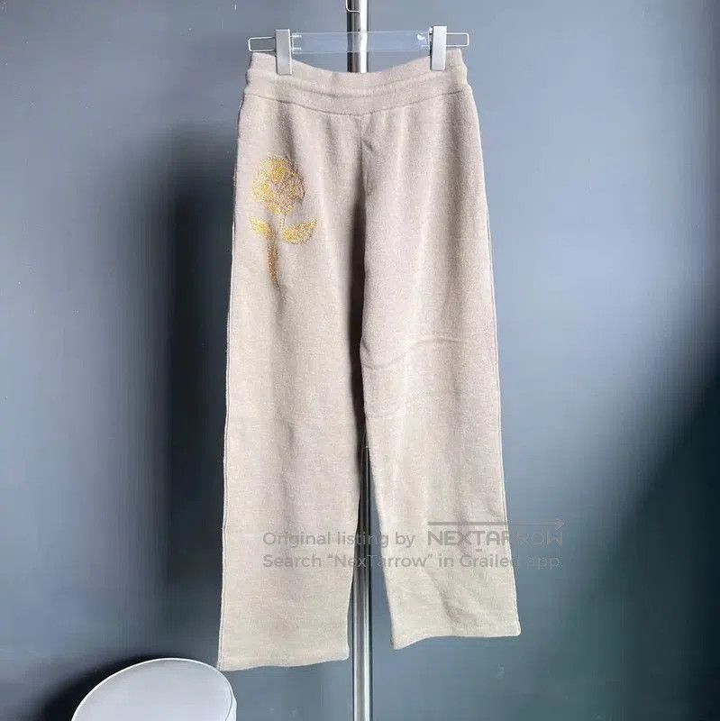Burberry Burberry Khaki Cotton Casual Trousers for Women. Size 22" - 2 Thumbnail
