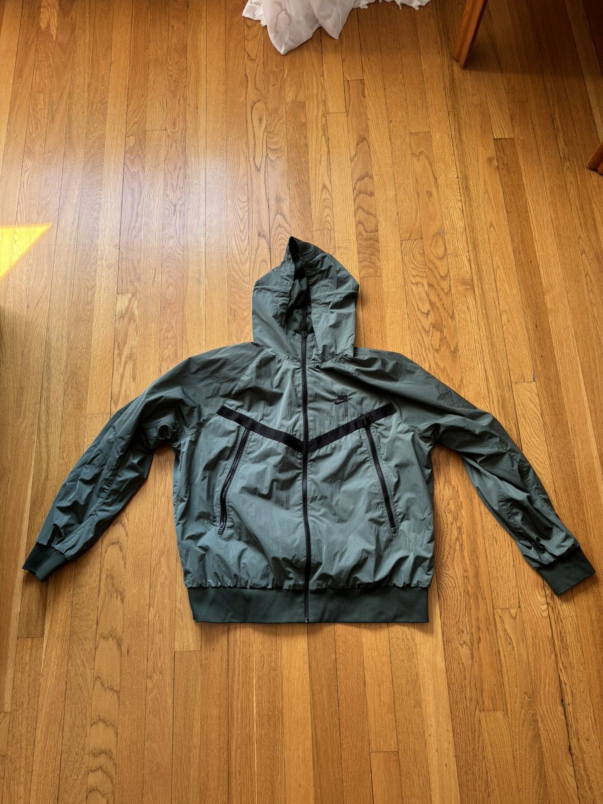 Nike Nike Windrunner - Green Size L Size US L / EU 52-54 / 3 - 1 Thumbnail