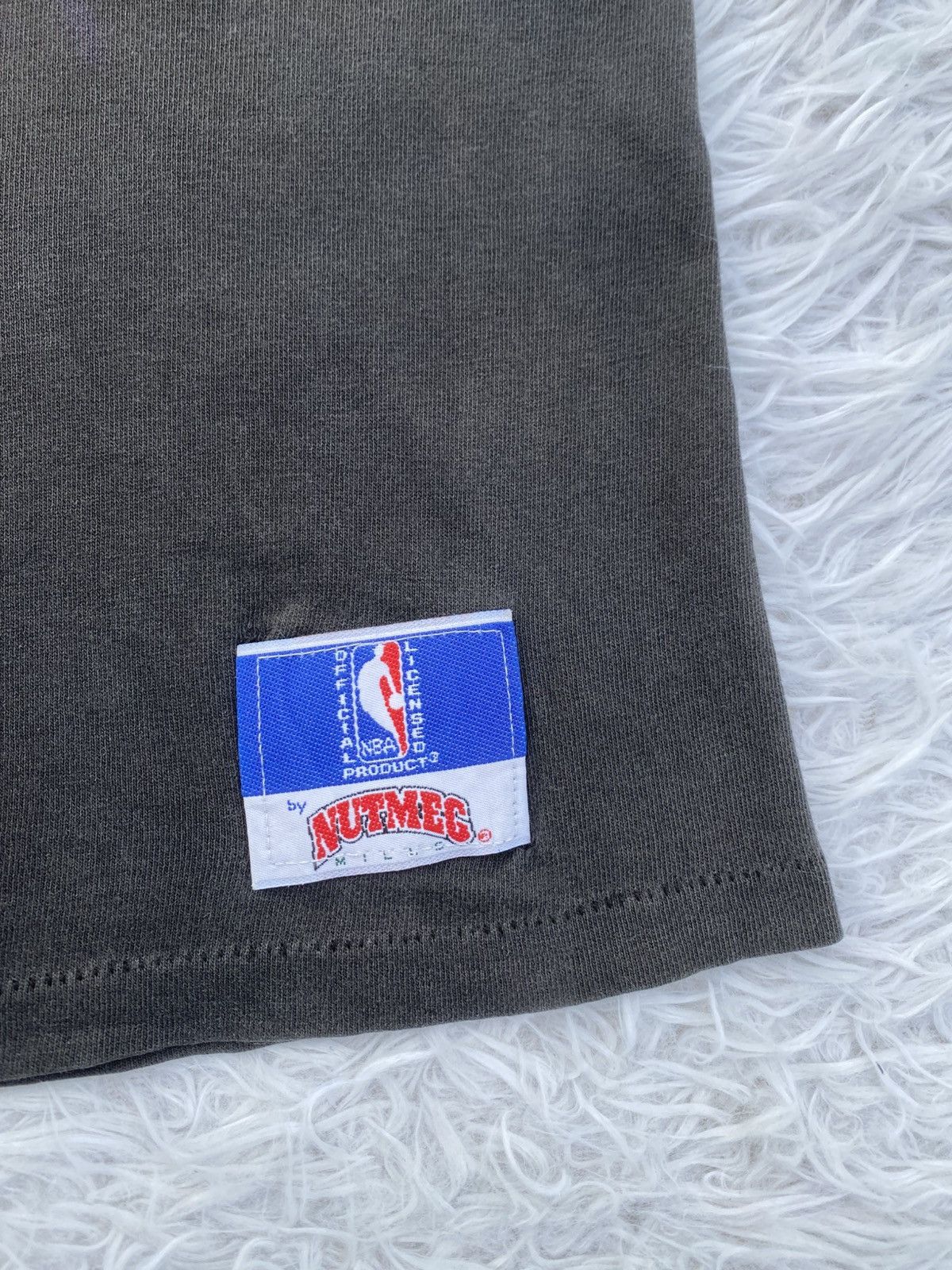 NBA Vtg 1993 Nutmeg Phoenix Suns Big Logo Fire Outer Space Tee Size US M / EU 48-50 / 2 - 10 Thumbnail