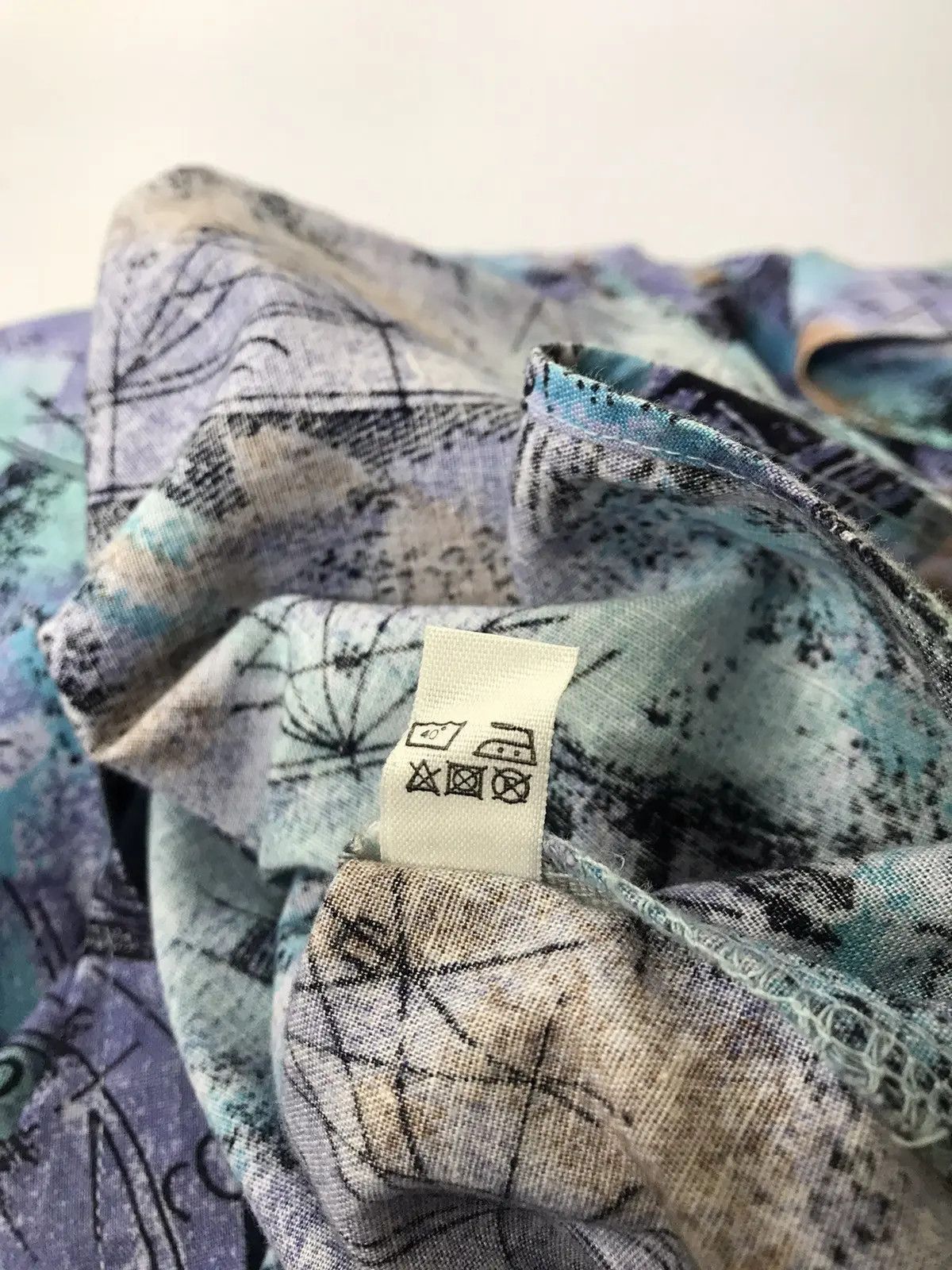 Vintage vintage crazy hawaiian shirt y2k Size US L / EU 52-54 / 3 - 4 Thumbnail