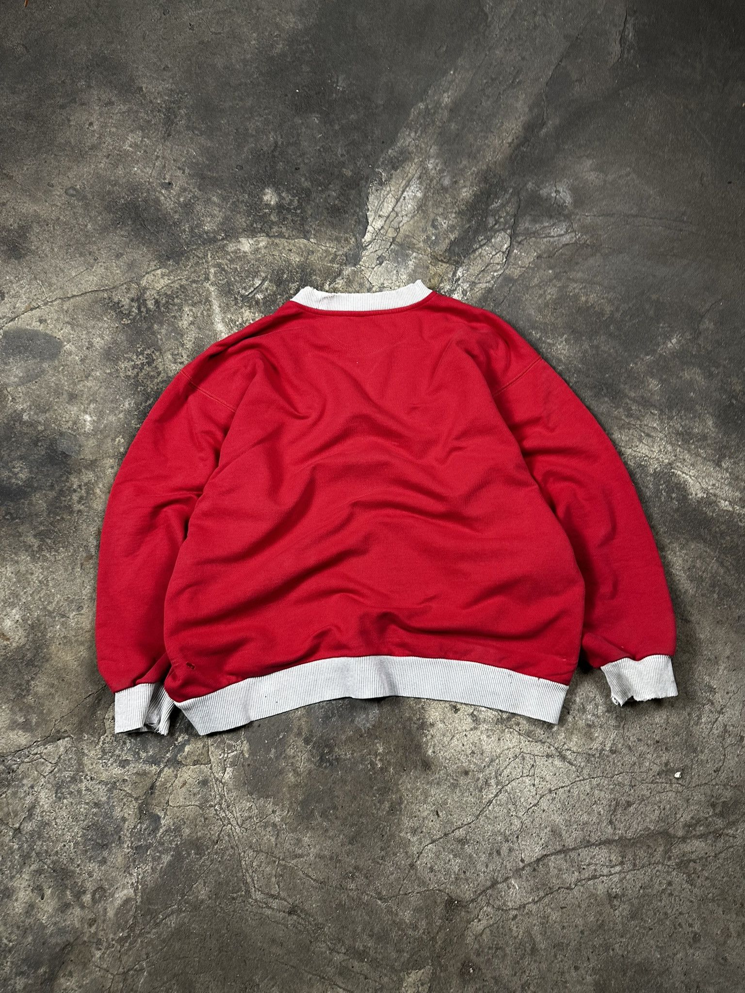 Nike 90s Nike Swoosh Distressed Boxy Crewneck Vintage Size US L / EU 52-54 / 3 - 6 Thumbnail
