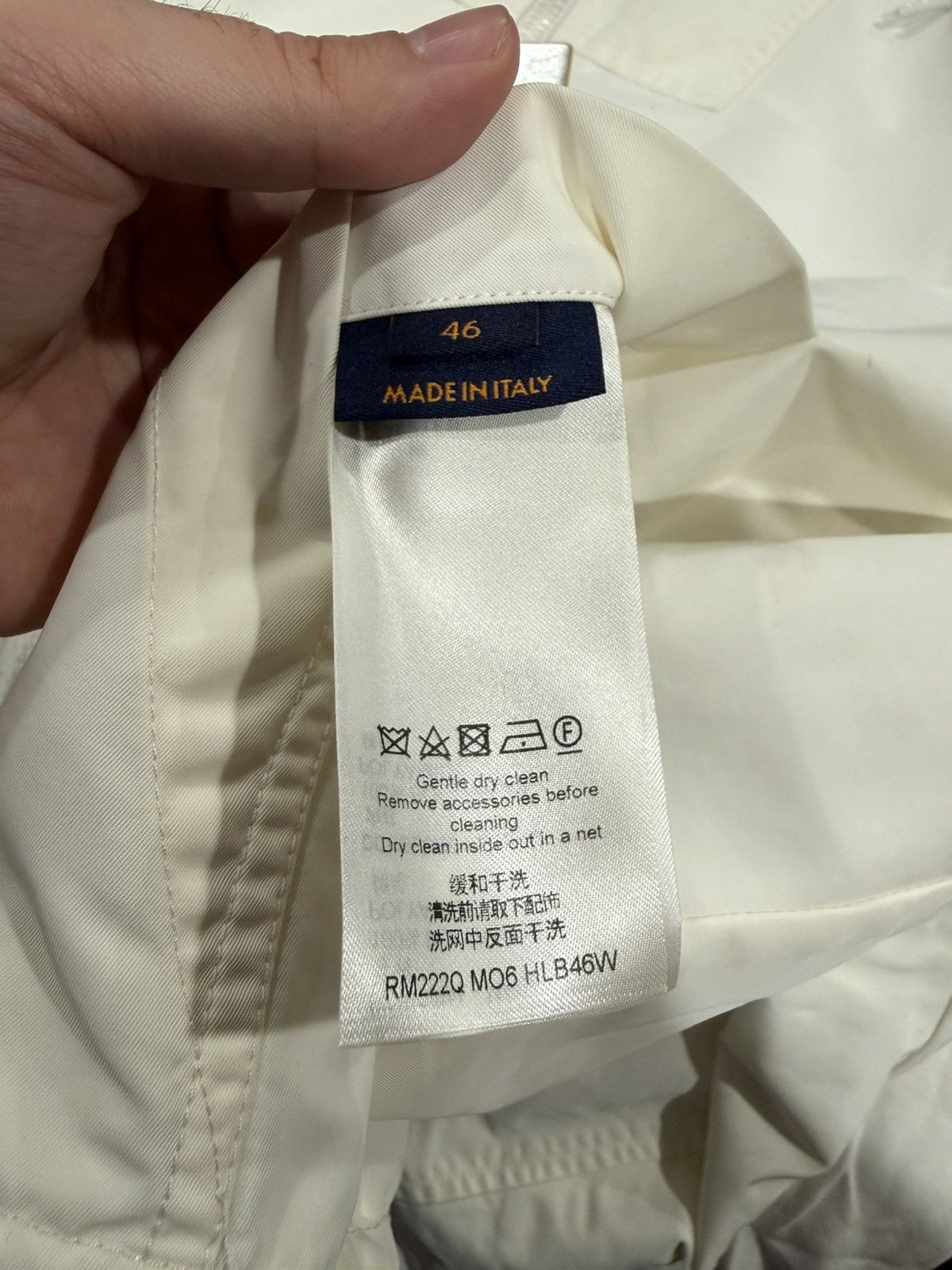 Louis Vuitton Louis Vuitton Staples White Monogram Reversible Windbreaker Size US S / EU 44-46 / 1 - 19 Thumbnail
