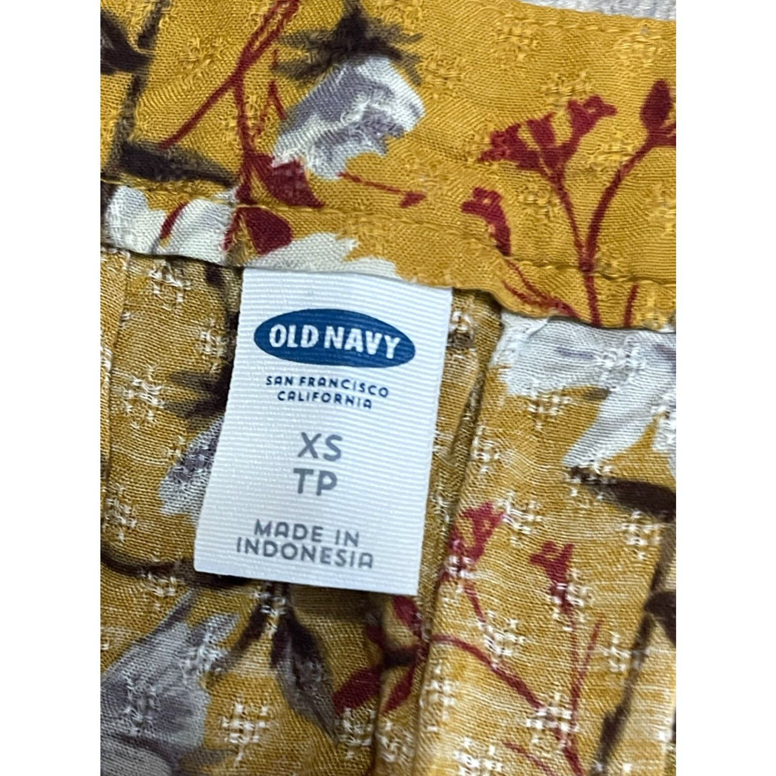 Old Navy Old Navy Shirt Women's XS Sleeveless Floral V-Neck T-Shirt Yellow Red White, Casual Size XS / US 0-2 / IT 36-38 - 5 Thumbnail