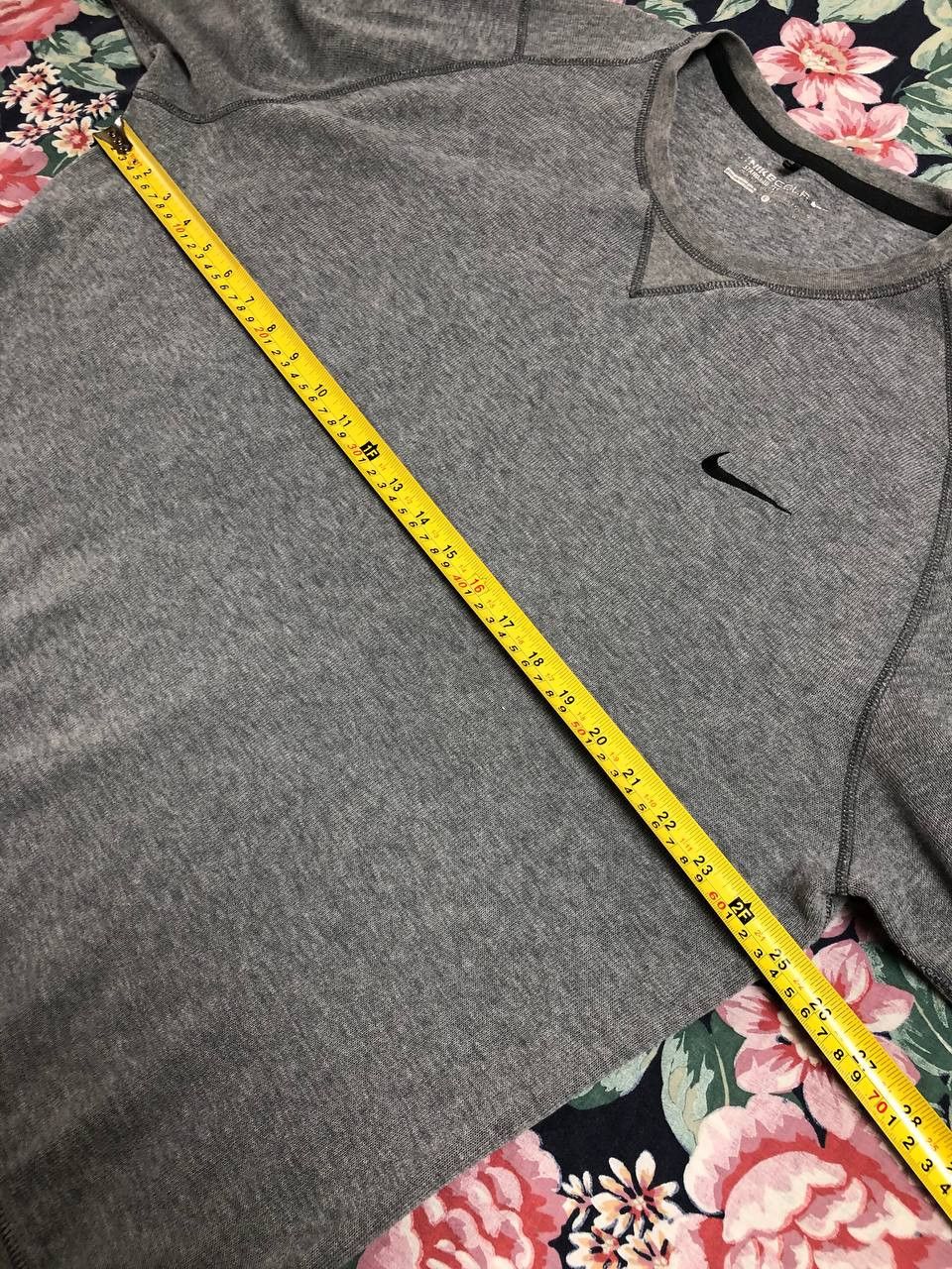 Nike Vintage 90s Nike Crewneck Sweatshirt Swoosh Sportswear Size US L / EU 52-54 / 3 - 16 Thumbnail