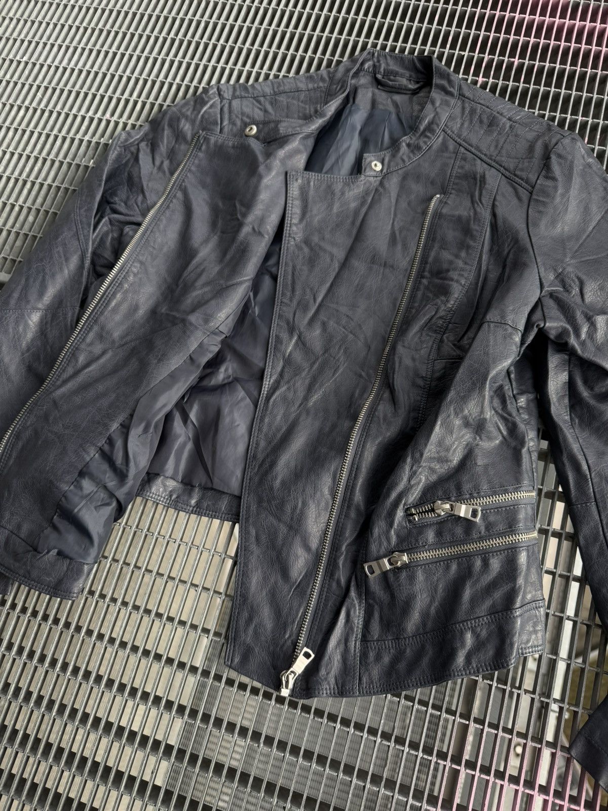 Leather Avant-garde Cross Zip Leather Jacket Size US S / EU 44-46 / 1 - 12 Thumbnail