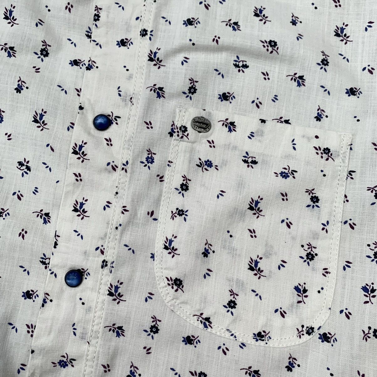 Diesel 🔥DIESEL FLOWER PRINT LONG SLEEVE SHIRT Size US M / EU 48-50 / 2 - 6 Thumbnail