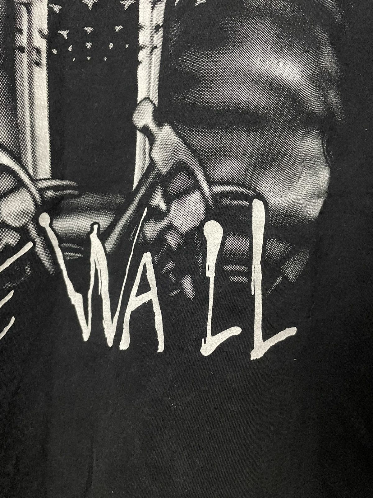 Band Tees × Pink Floyd × Vintage Vintage Pink Floyd The Wall T Shirt Double Logo Tee 90s Rare Size US XXL / EU 58 / 5 - 17 Thumbnail