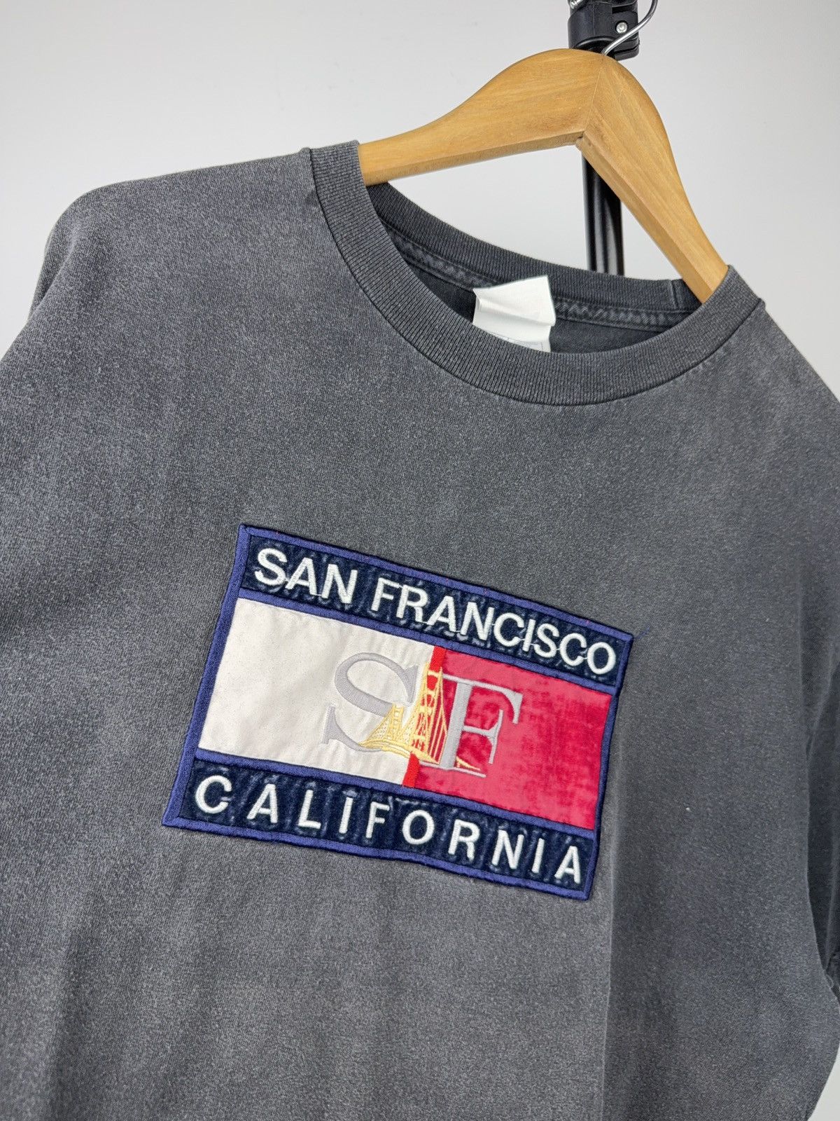 Vintage 90s Vintage San Francisco California Embroidered T Shirt USA Size US L / EU 52-54 / 3 - 5 Thumbnail