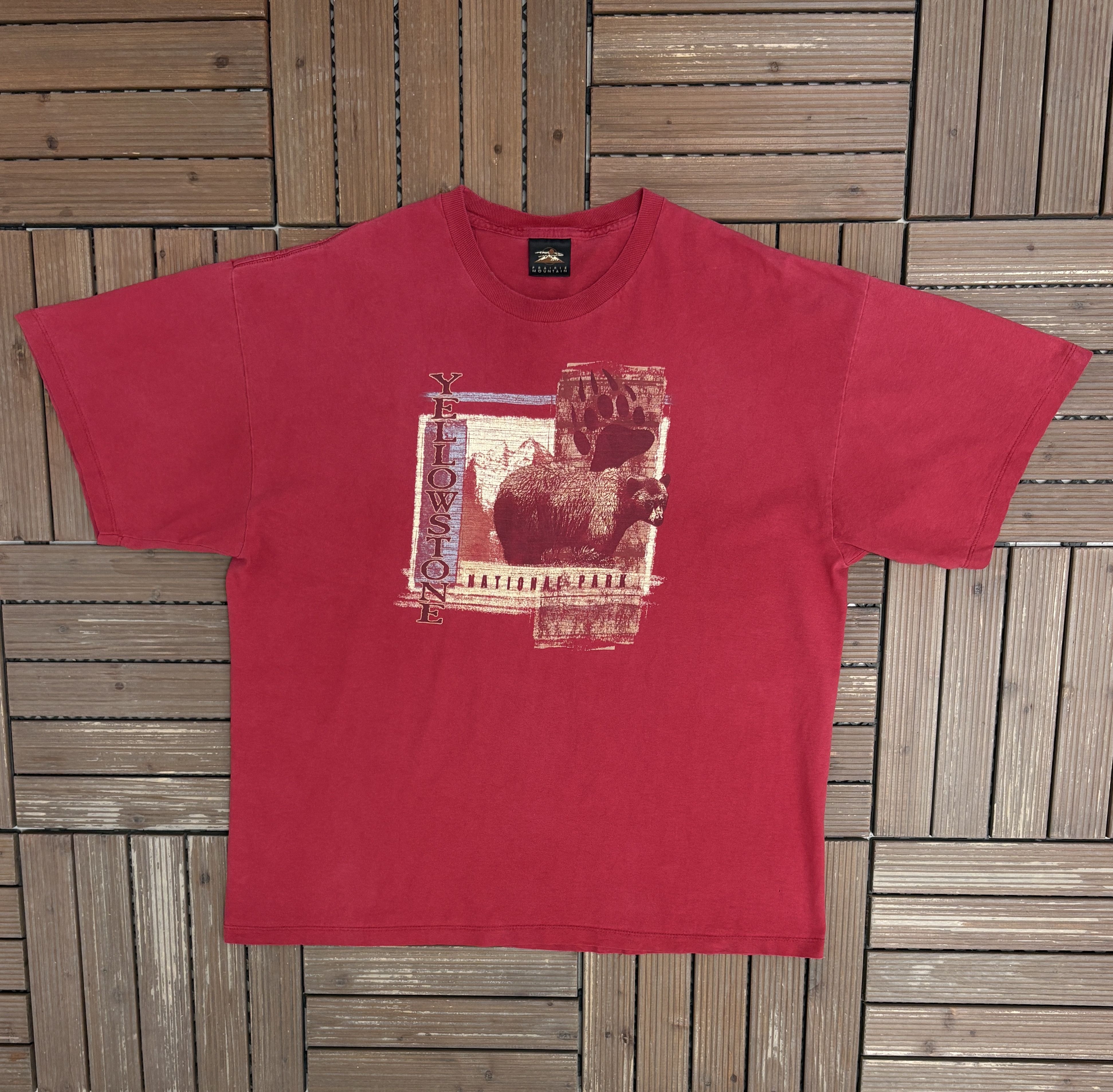 Vintage Yellowstone National Park Vintage Red T-Shirt Tee Size US XXL / EU 58 / 5 - 1 Thumbnail