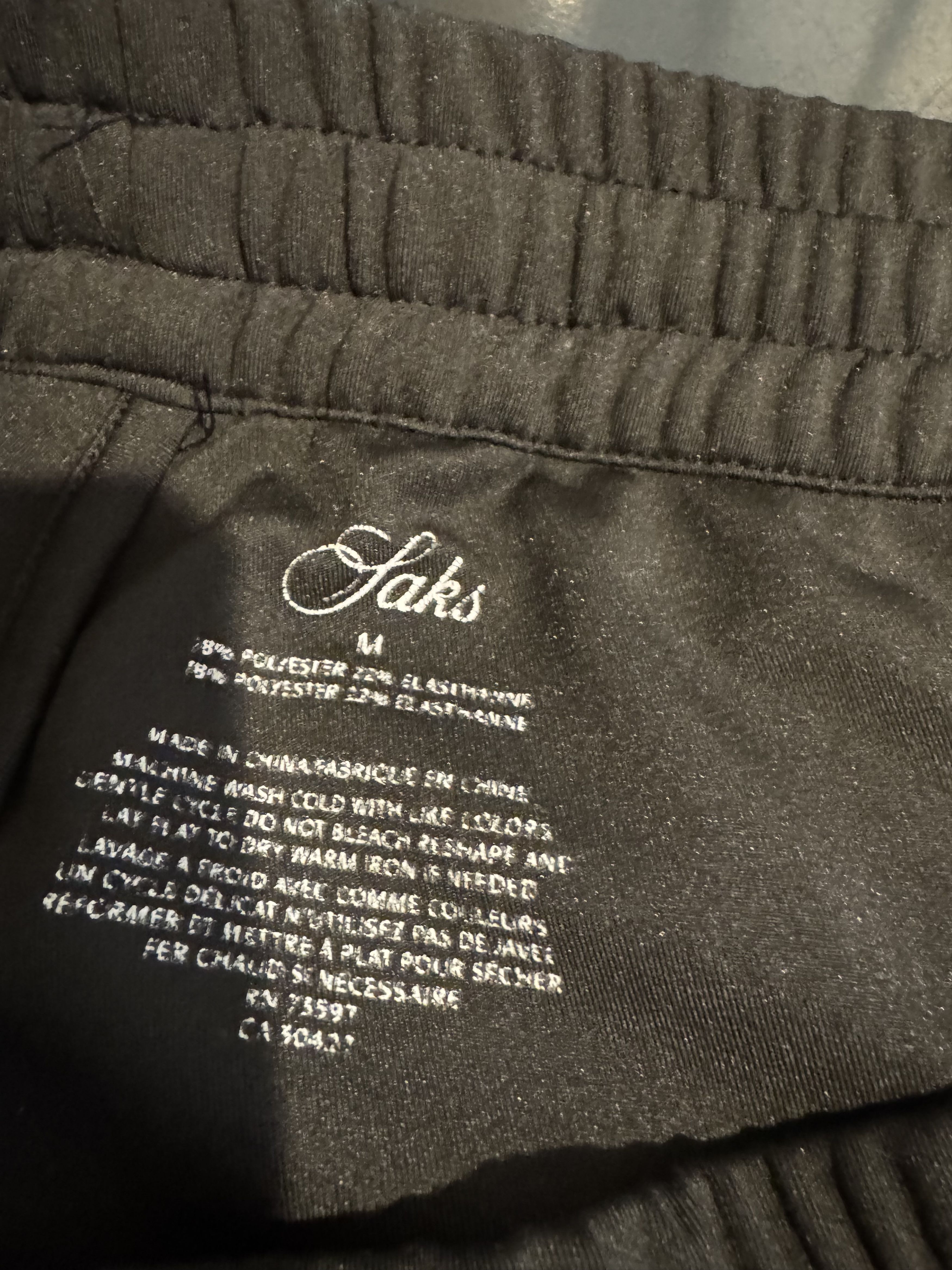 Saks Fifth Avenue Saks Men's Black Gym Shorts. No Defects. US M Size US 33 - 2 Thumbnail