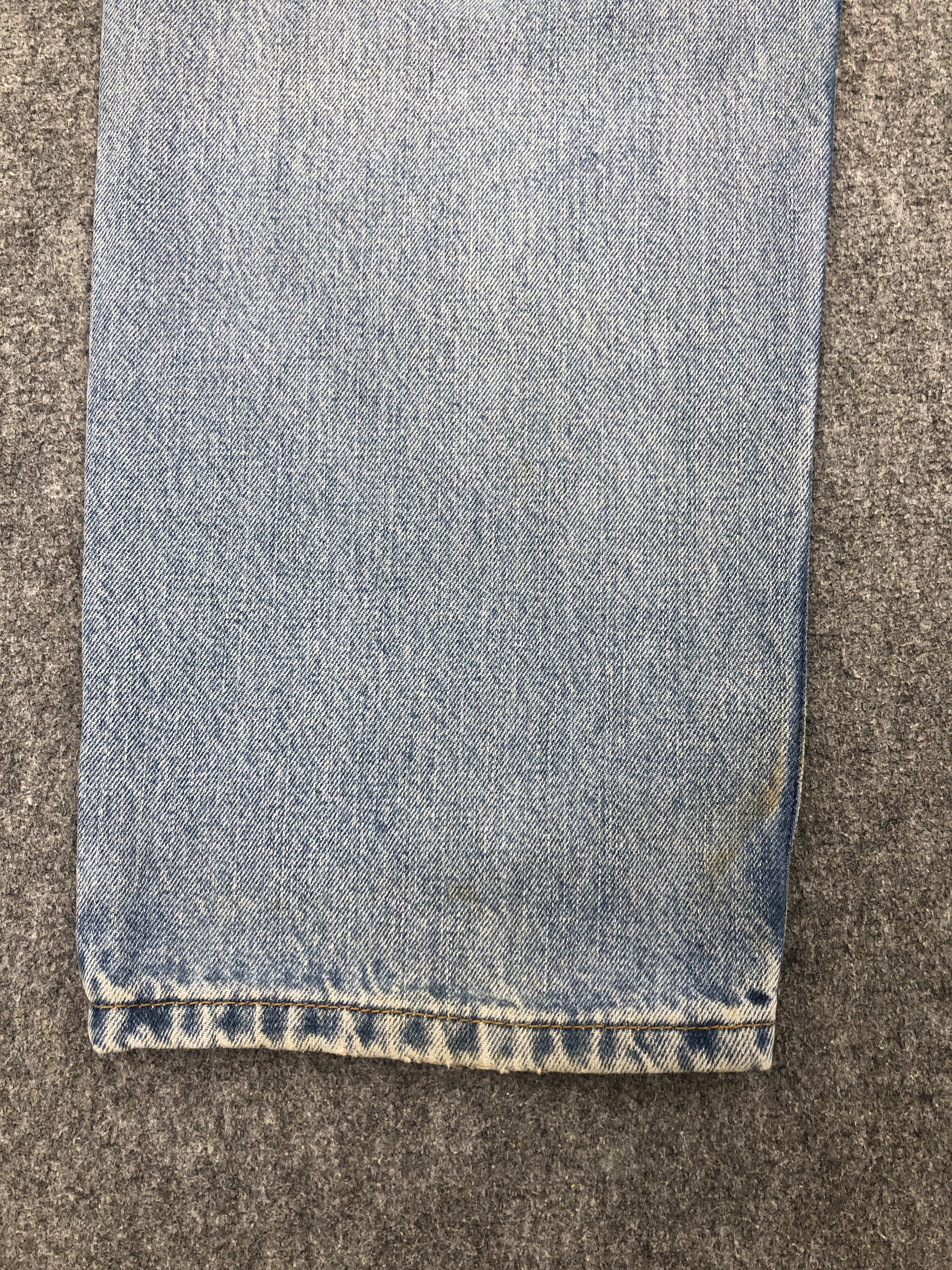 Faded Blue Vintage Levis 550 Denim Jeans