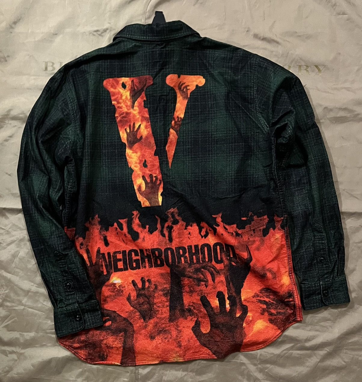 Neighborhood × Vlone Vlone Neighborhood Flames Flannel Shirt Size US XL / EU 56 / 4 - 2 Thumbnail
