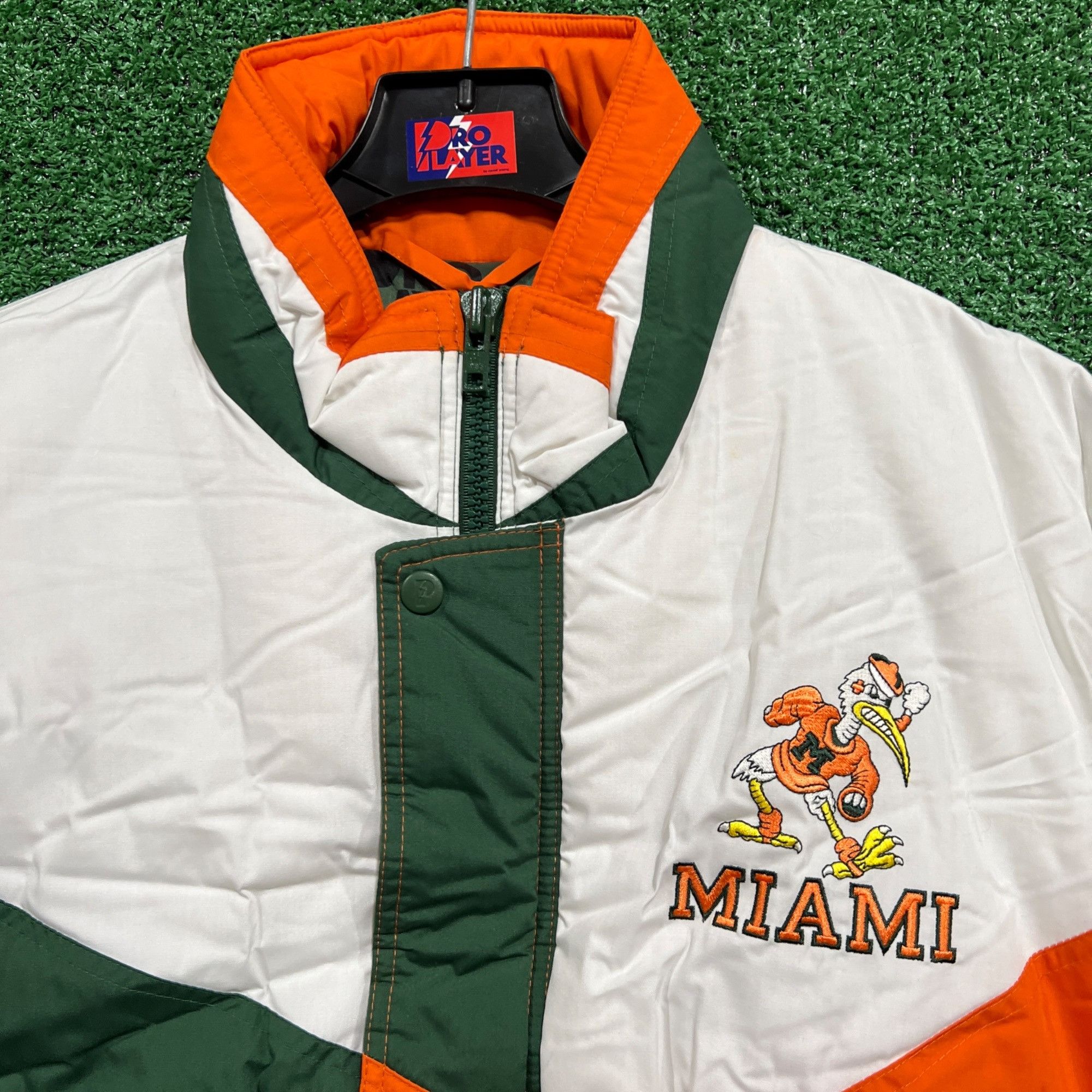 Pro Player vintage pro player University of Miami jacket sz medium Size US M / EU 48-50 / 2 - 3 Thumbnail