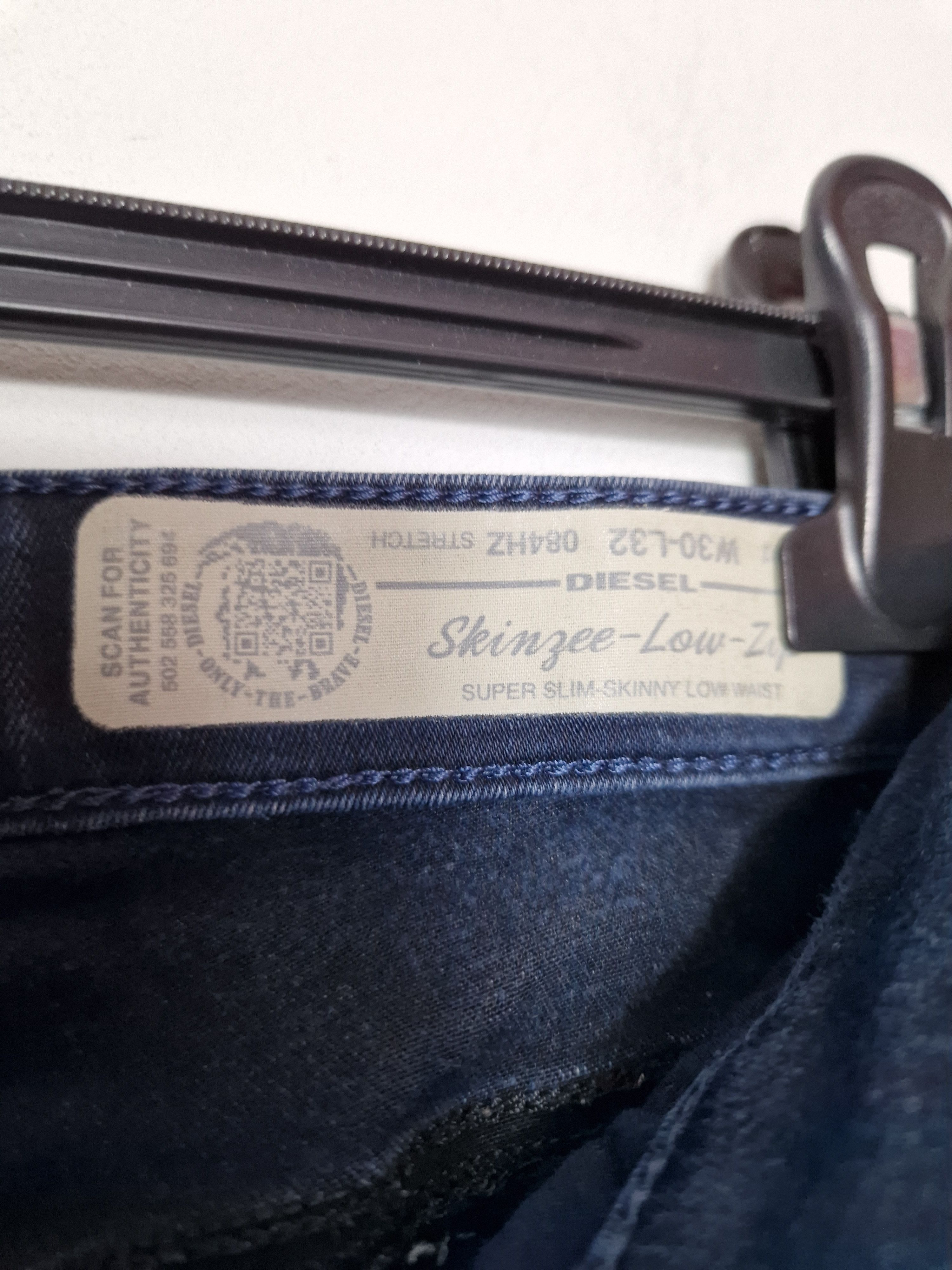 Diesel × Vintage Diesel Skinny Low Zip Super Slim Skinny Low Waist pants Size 26" / US 2 / IT 38 - 9 Thumbnail