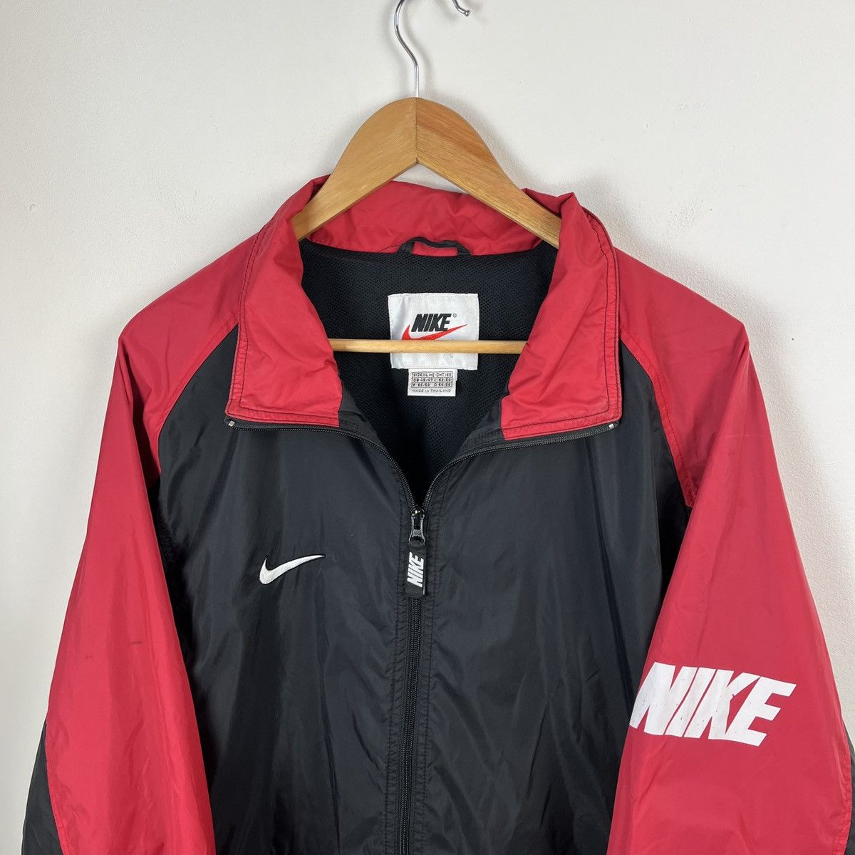 Nike Vintage Jacket Nike 90s Windbreaker Runnig Red Gorpcore Size US XL / EU 56 / 4 - 2 Thumbnail