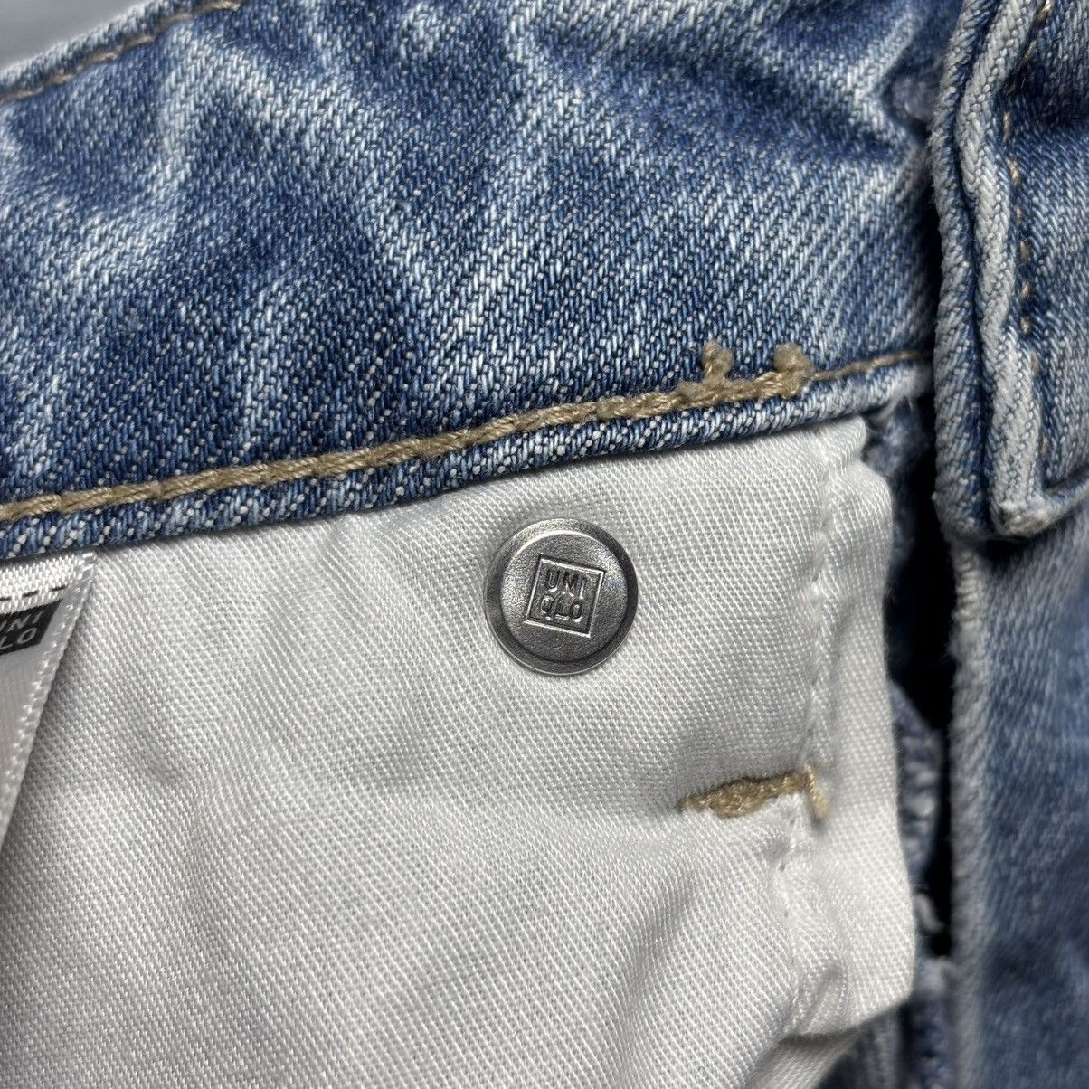 Uniqlo Uniqlo Women's High Rise Straight Jeans Light Blue (Size 23) Size 25" / US 0 / IT 36 - 6 Thumbnail