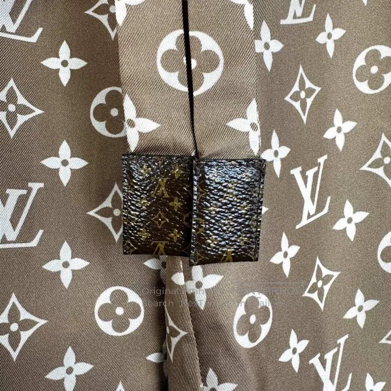 Louis Vuitton Louis Vuitton Coffee color presbyopic silk trousers Size US 34 / EU 50 - 5 Thumbnail