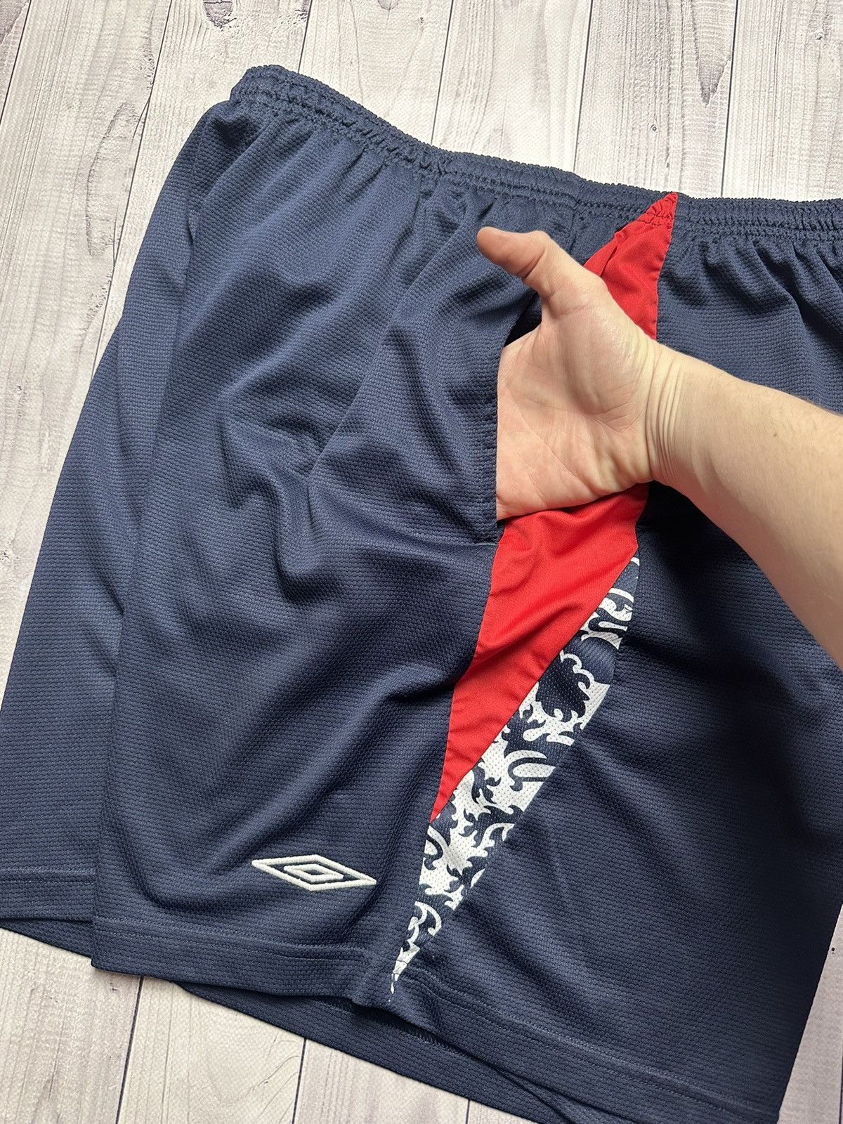 Umbro × Vintage Vintage Umbro England soccer shorts size XL/XXL Size US 38 / EU 54 - 7 Thumbnail