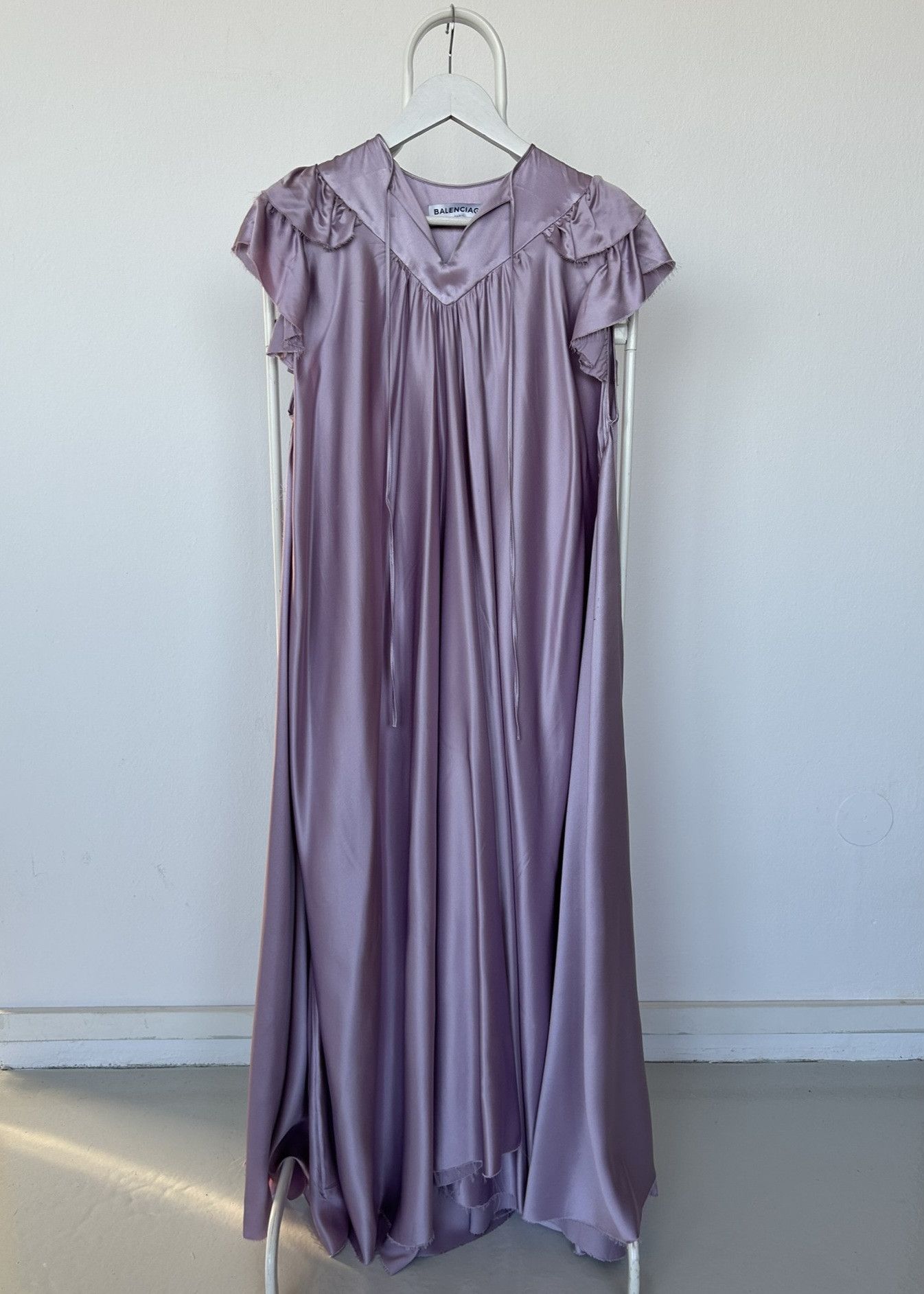 Balenciaga SS2018 Balenciaga silk ruffle loose long dress in lilac Size XS / US 0-2 / IT 36-38 - 3 Thumbnail