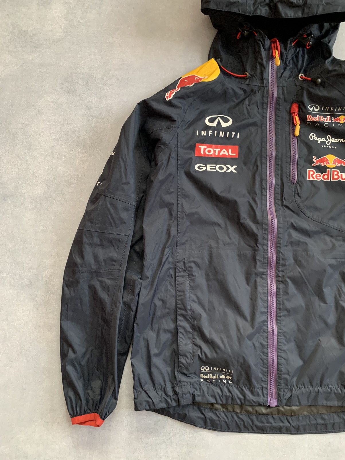 Formula 1 × Red Bull RED BULL/INFINITI F1 RACING TEAM RAIN JACKET PEPE JEANS Size US XS / EU 42 / 0 - 3 Thumbnail