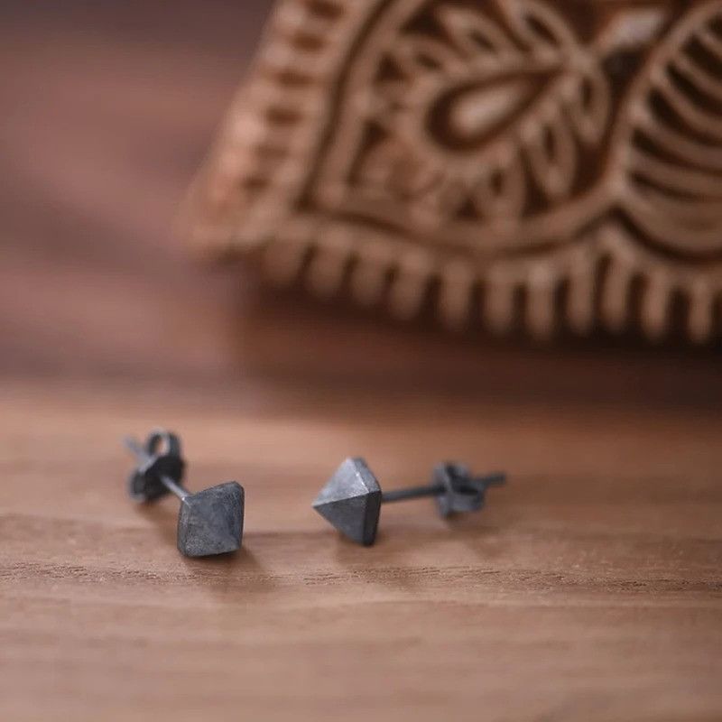 Jewelry Minimalist Pyramid Stud Earrings 925 Sterling Ear Charm Size ONE SIZE - 1 Thumbnail