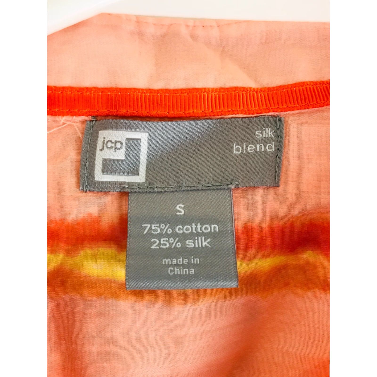 Vintage JCP Blouse Women's S Silk Blend Button Up Long Sleeve Orange Yellow Peach Size S / US 4 / IT 40 - 5 Thumbnail