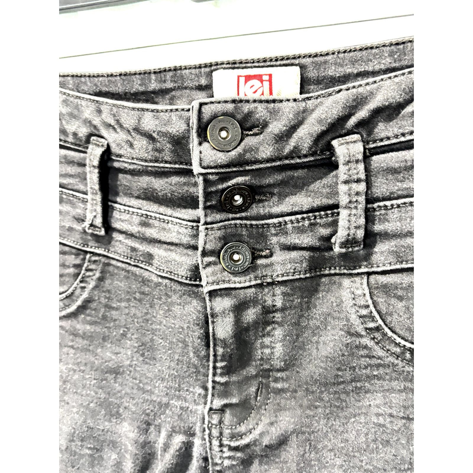 L.E.I. L.E.I. Women's Black Tatum Triple Button Skinny Jeans Sz 11 Size 33" - 4 Thumbnail