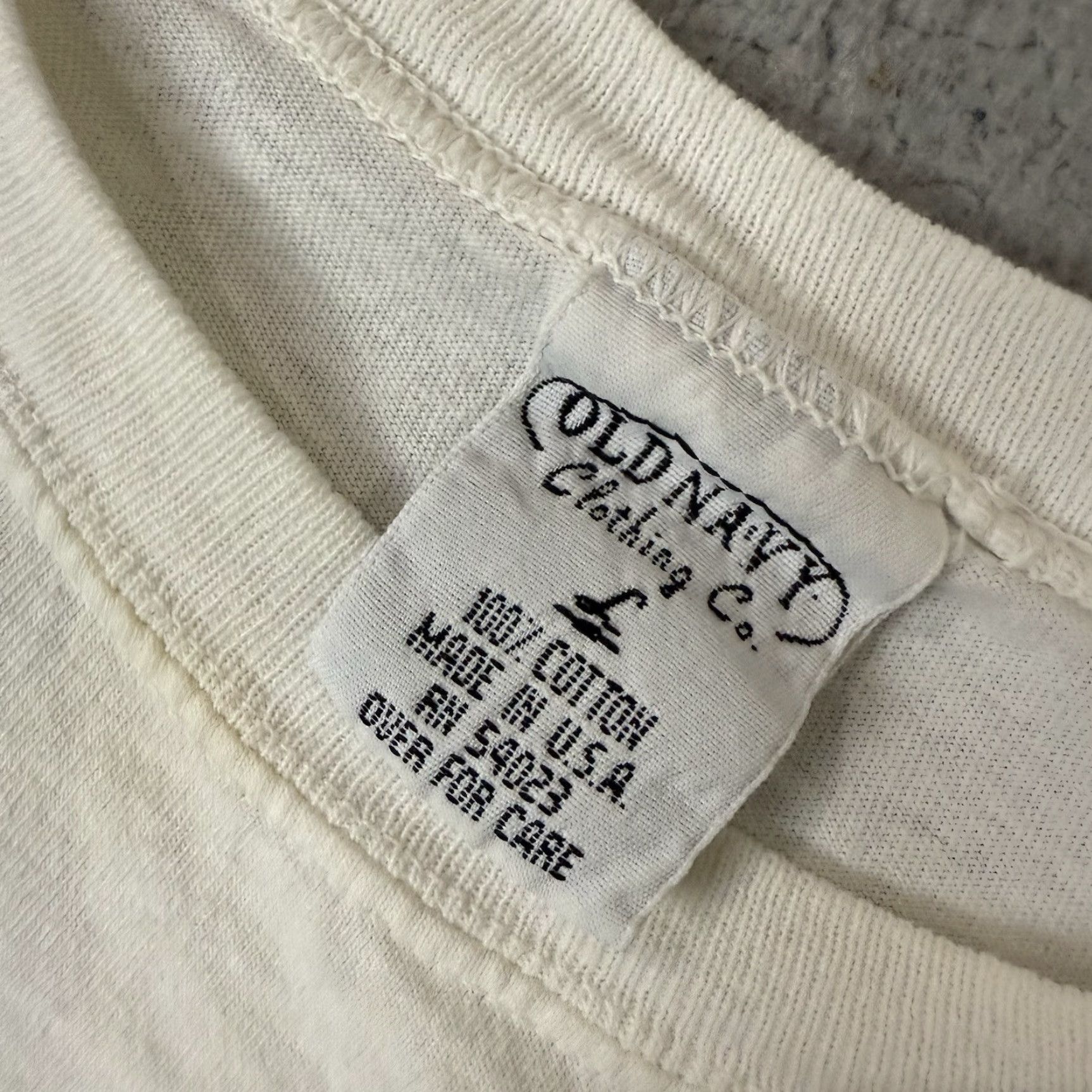 Old Navy VINTAGE Old Navy T Shirt Adult L White Logo USA Made Graphic Mens Shirt Size US L / EU 52-54 / 3 - 6 Thumbnail