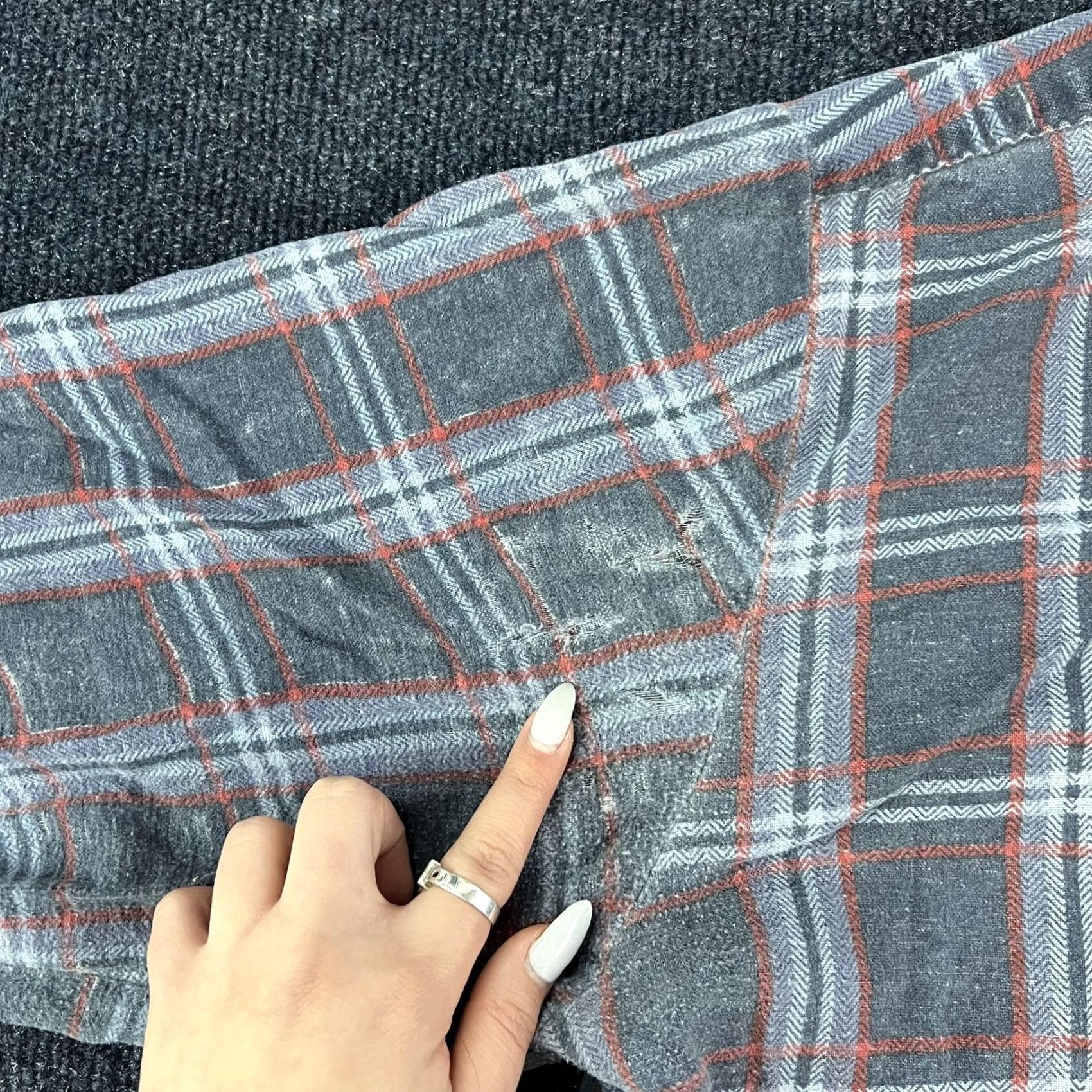 Vintage VINTAGE Haband's Ice House Flannels Shirt Mens LT Gray Plaid Button Long Sleeve Size US L / EU 52-54 / 3 - 4 Thumbnail