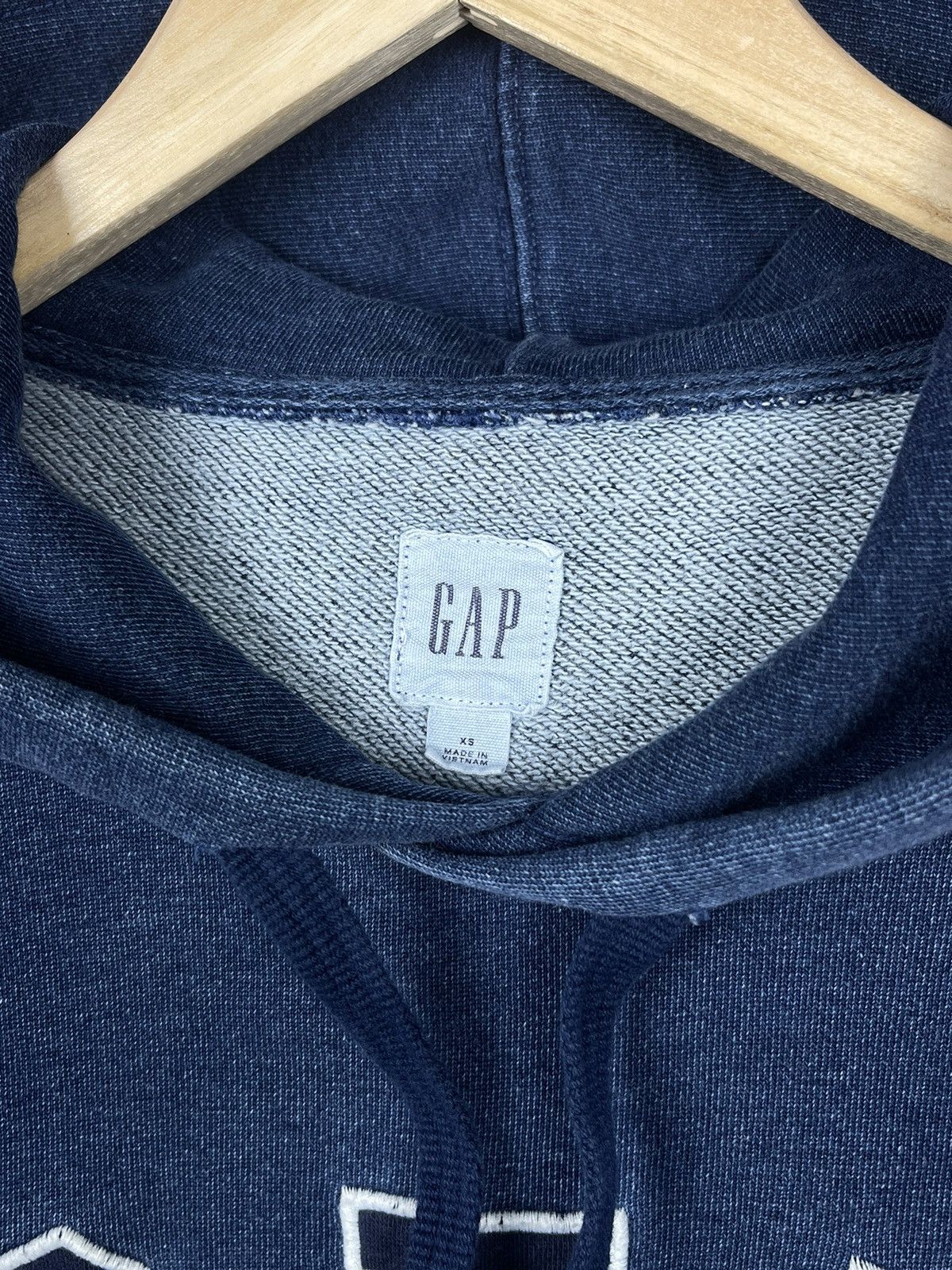 Gap × Vintage GAP Big Logo Denim Style Hoodie Size US S / EU 44-46 / 1 - 5 Thumbnail