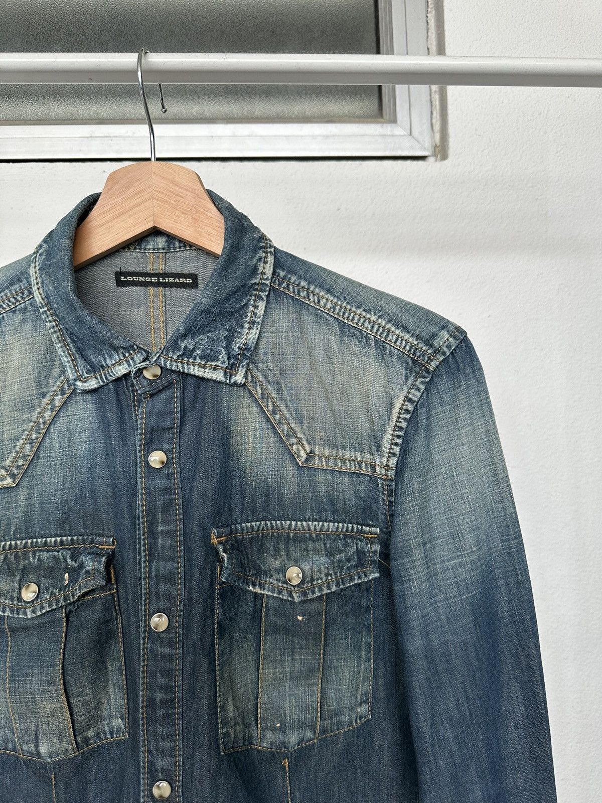 Lounge Lizard 00's Lounge Lizard stonewash denim shirt / if six was nine Size US M / EU 48-50 / 2 - 9 Thumbnail