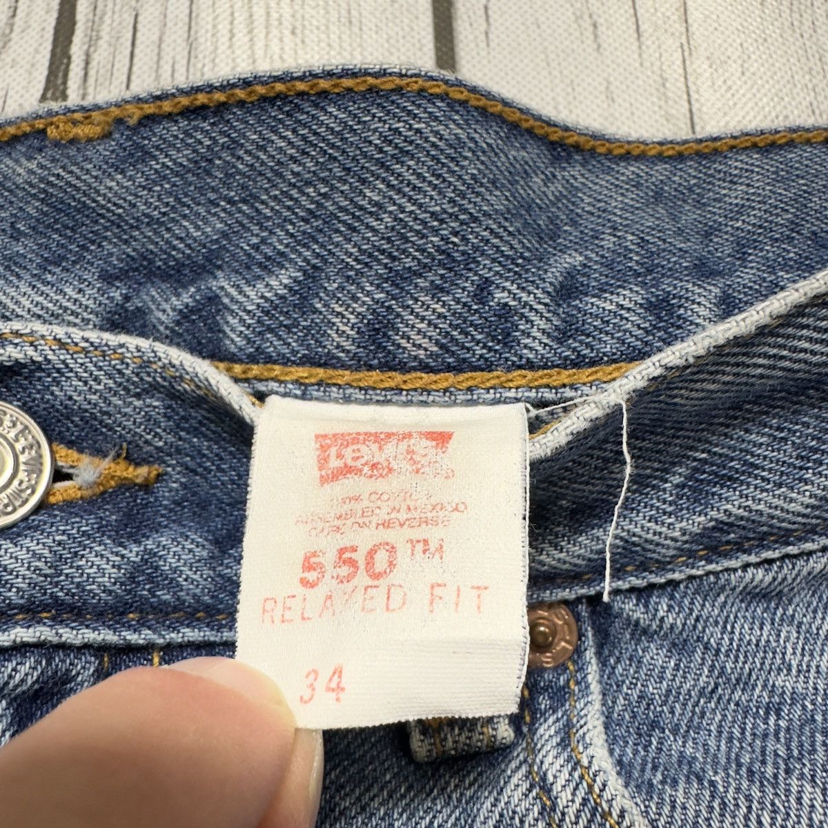 Levi's × Vintage Vintage Levi’s 550 jean shorts Size US 34 / EU 50 - 4 Thumbnail