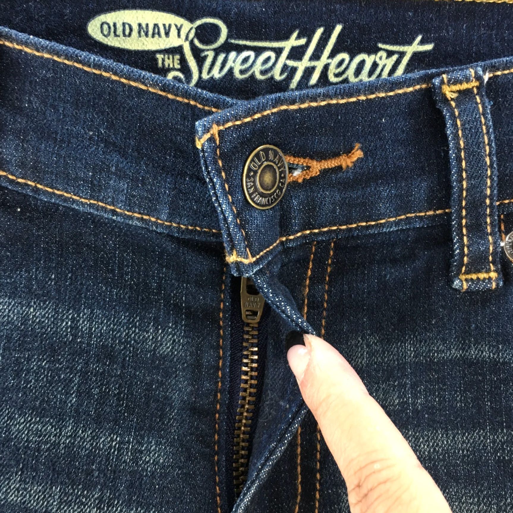 Old Navy Old Navy The Sweet Heart Skinny Jeans Womens 4 Long Blue Dark Wash 5 Pockets Size 27" / US 4 / IT 40 - 4 Thumbnail