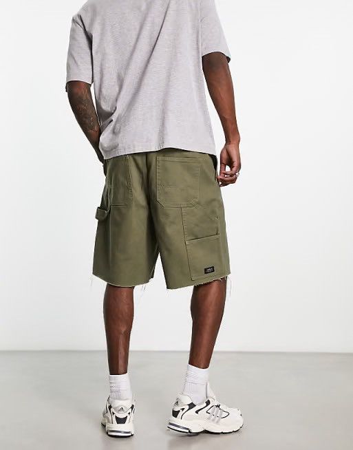 New Look New Look Raw Hem Relaxed Carpenter Shorts in Khaki Size US 32 / EU 48 - 1 Thumbnail
