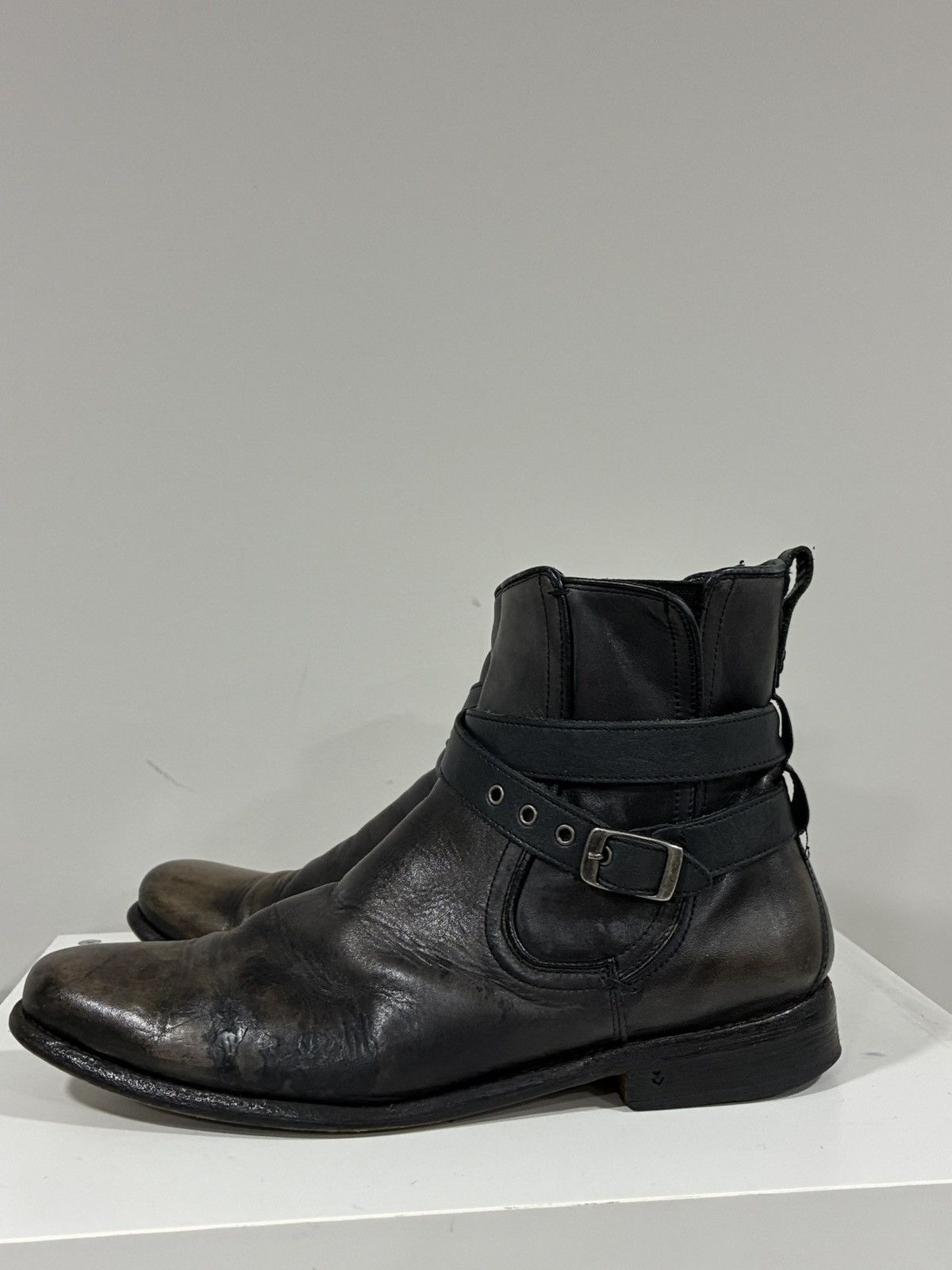 John Varvatos Bowery Buckled Chelsea Boot 10.5 or EU 44.5 Size US 10.5 / EU 43-44 - 12 Thumbnail