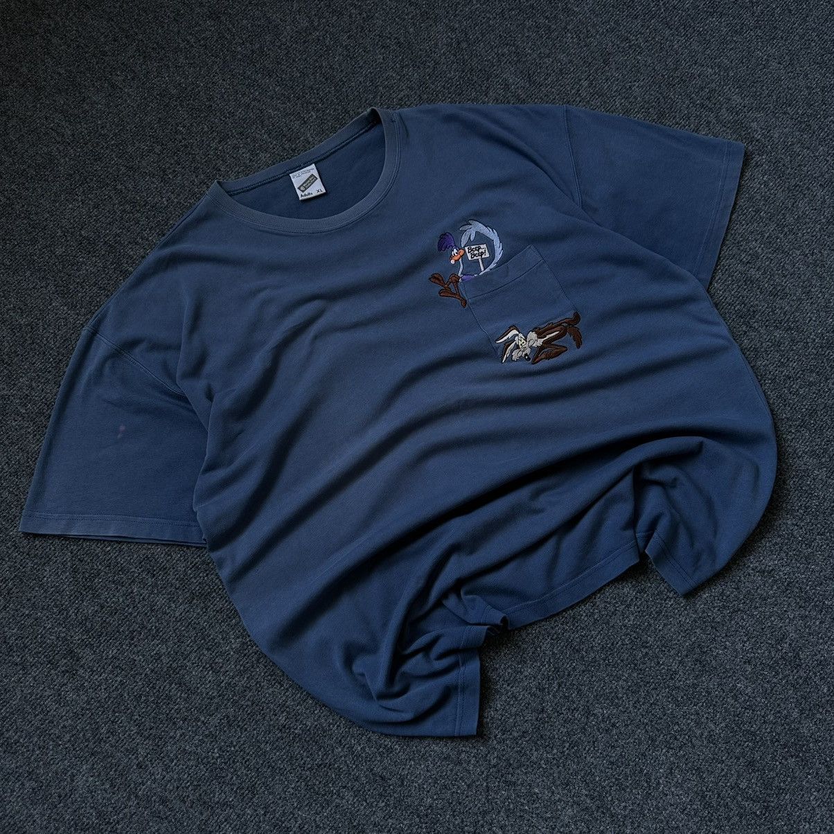 Warner Bros VTG Adults Warner Bros Studio T-shirts 1998 Distressed Size US XL / EU 56 / 4 - 2 Thumbnail