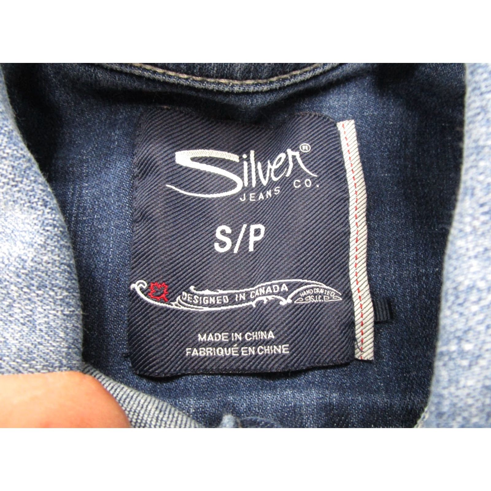 Vintage Silver Jeans Co Denim Jacket Womens Size S Regular Small Blue Trucker Button Up Casual Basic Jacket Size 28" / US 6 / IT 42 - 2 Thumbnail