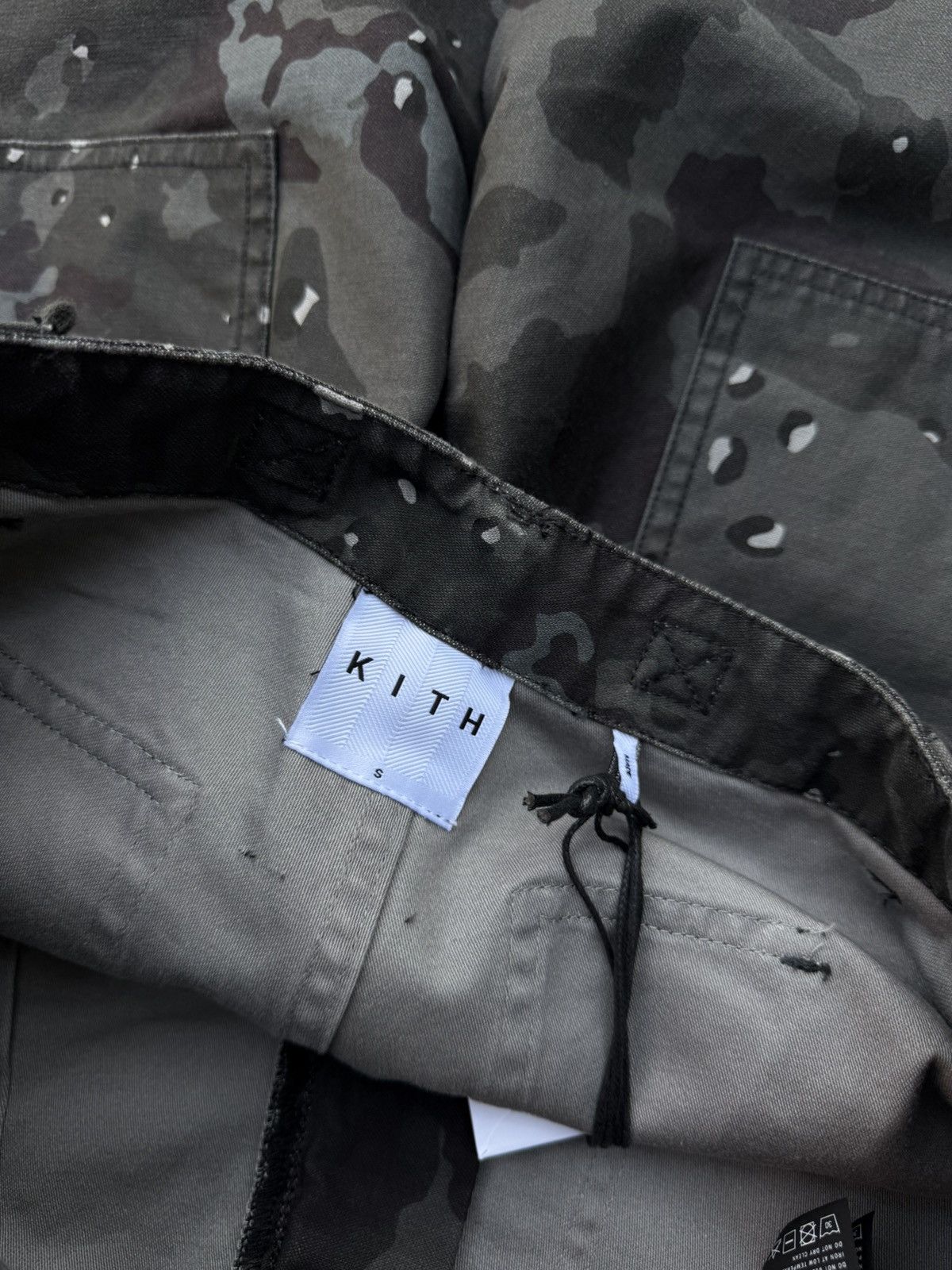 Kith NWT Kith Jaden Midnight Cookie Camo Logo Wide Aviator Pants Size US 30 / EU 46 - 9 Thumbnail