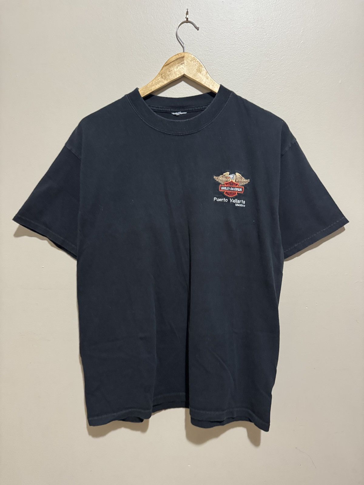 Harley Davidson 2003 Embroidered Harley Davison Puerto Vallarta Tshirt Size US L / EU 52-54 / 3 - 1 Thumbnail