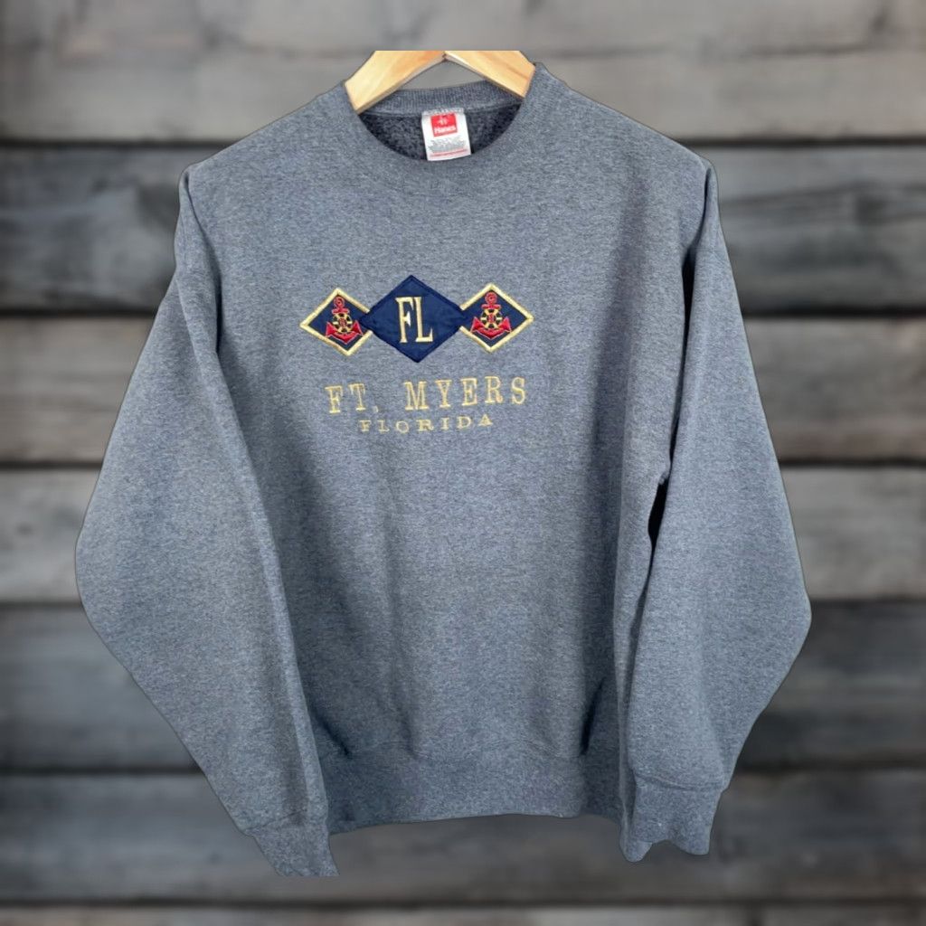 Hanes VINTAGE Hanes Fort Myers Florida Sweatshirt Crewneck XL Gray Embroidered 50-50 Cotton-Polyester Men Size US XL / EU 56 / 4 - 1 Thumbnail