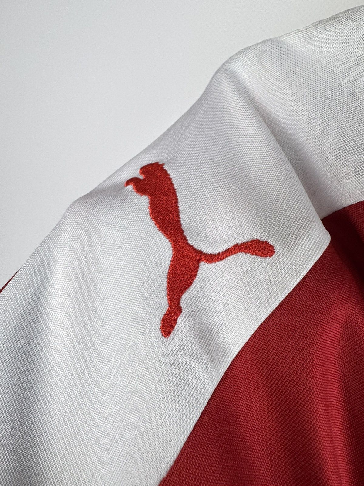 Puma Austria 2016 2017 Home Football Shirt Soccer Jersey Puma Size US M / EU 48-50 / 2 - 6 Thumbnail
